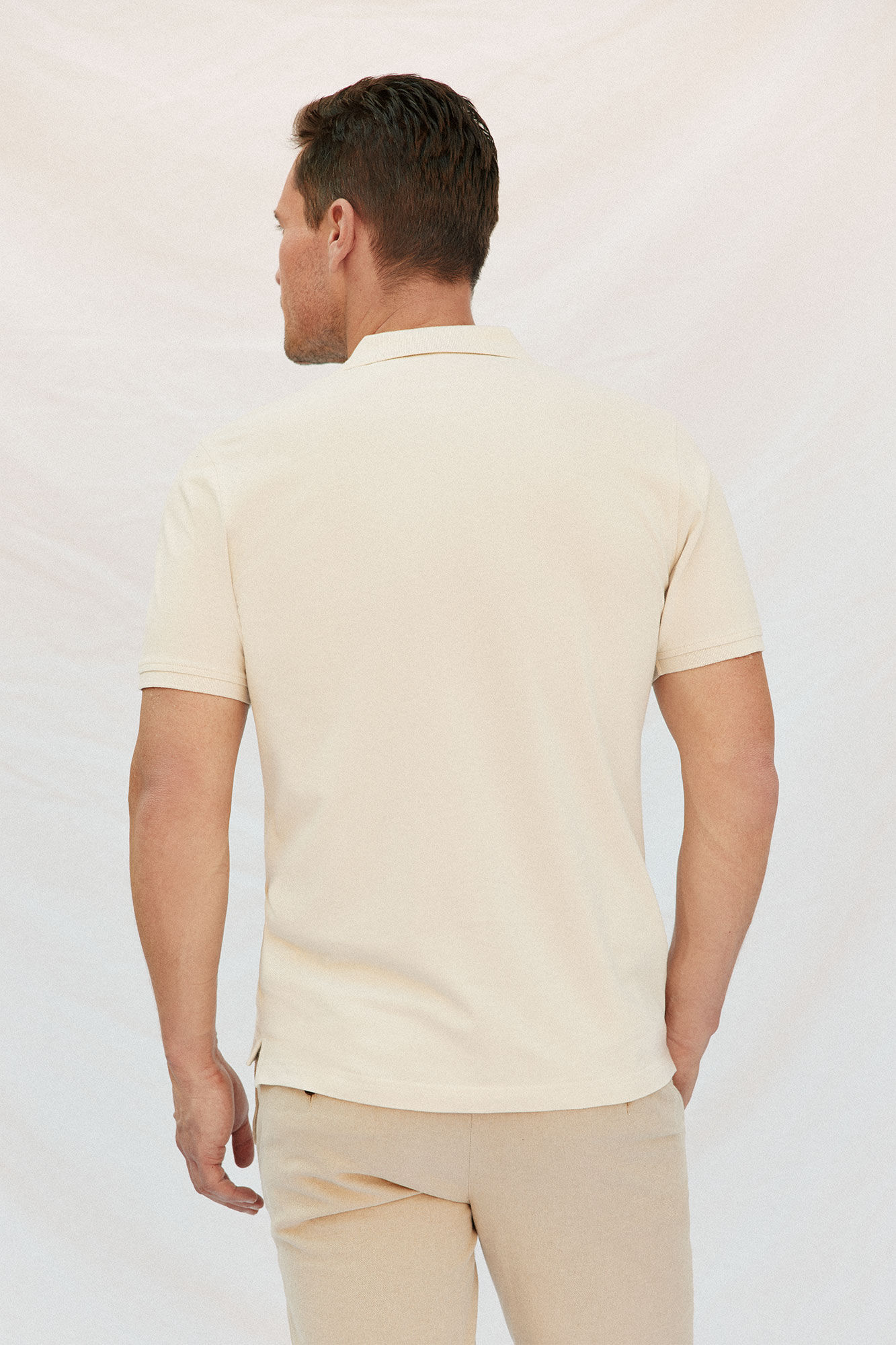Cortefiel Polo b&aacute;sico piqu&eacute; Marfil