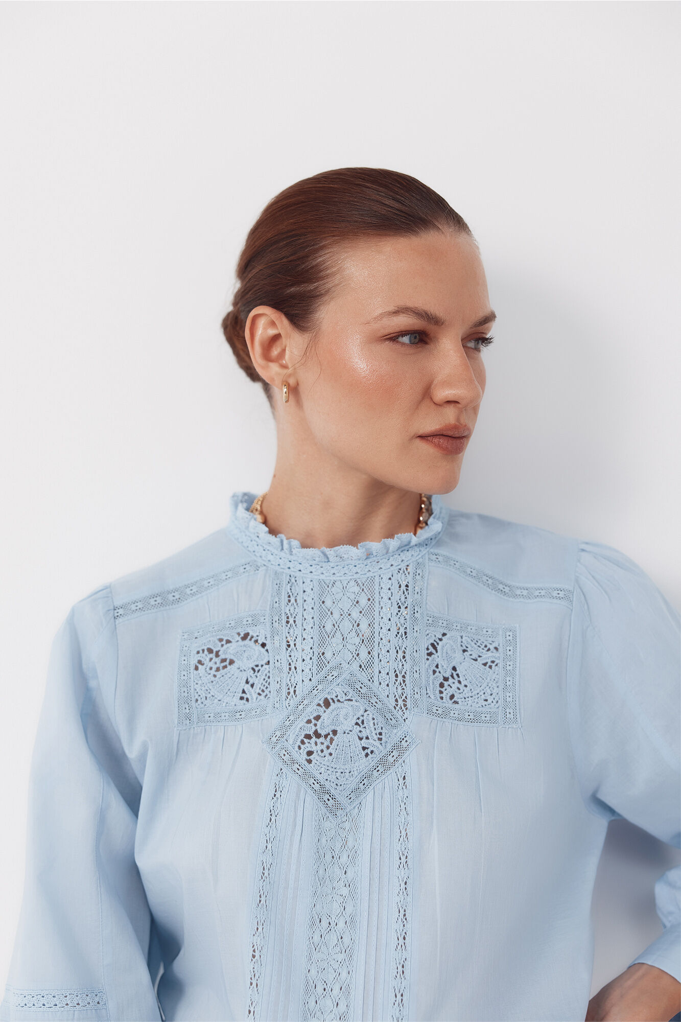 Cortefiel Blusa bordada Azul