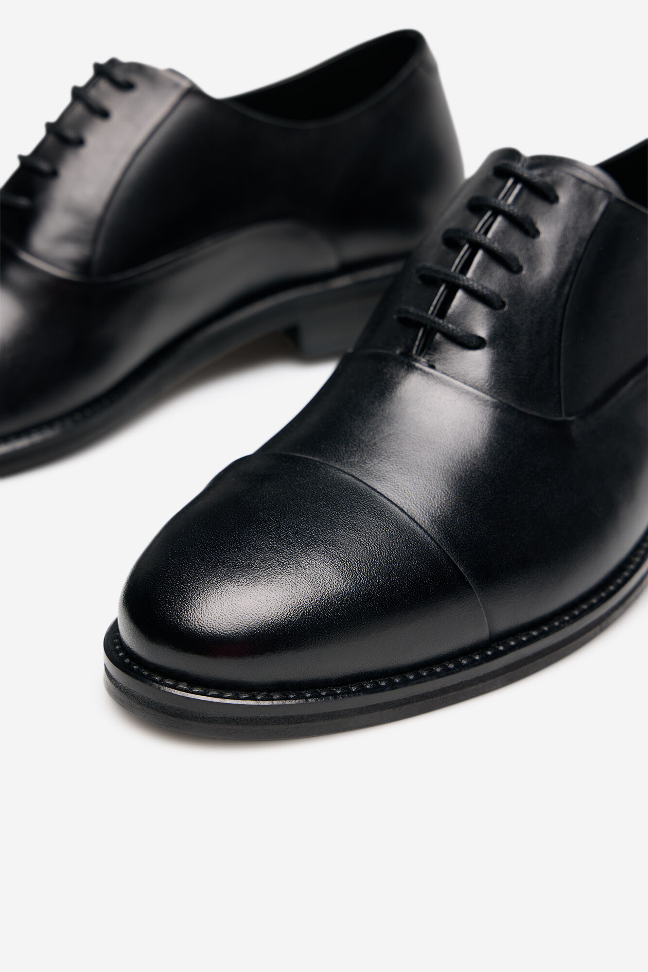 Cortefiel Zapato vestir liso Negro