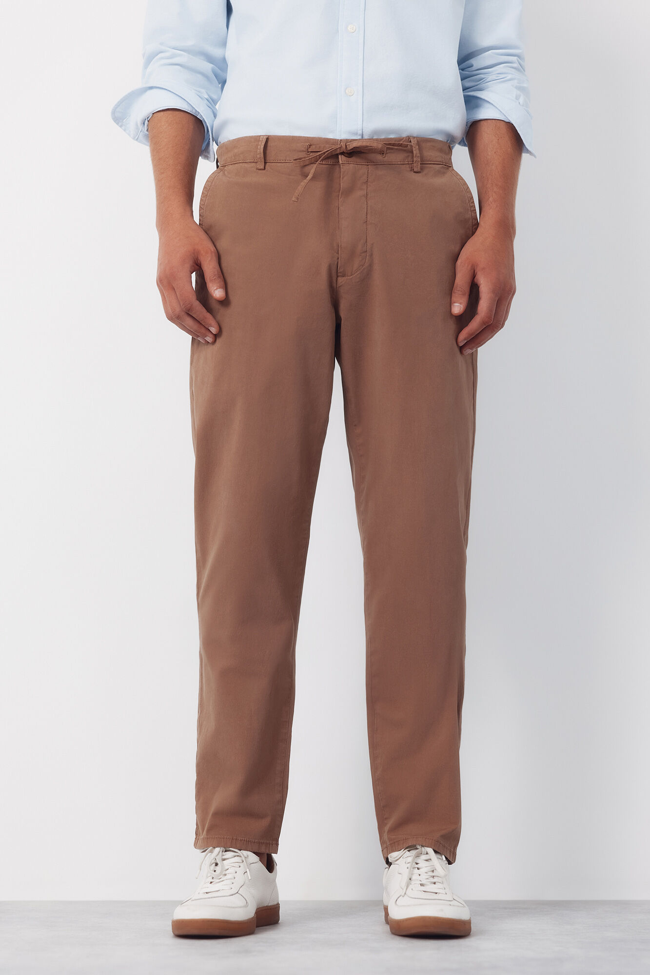 Cortefiel Jogger popelin con gomas regular Camel