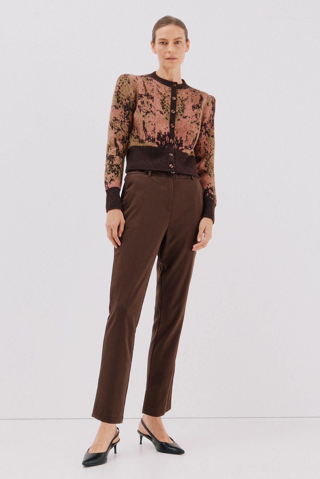 Cortefiel Chaqueta pliegue hombro Marr&oacute;n oscuro