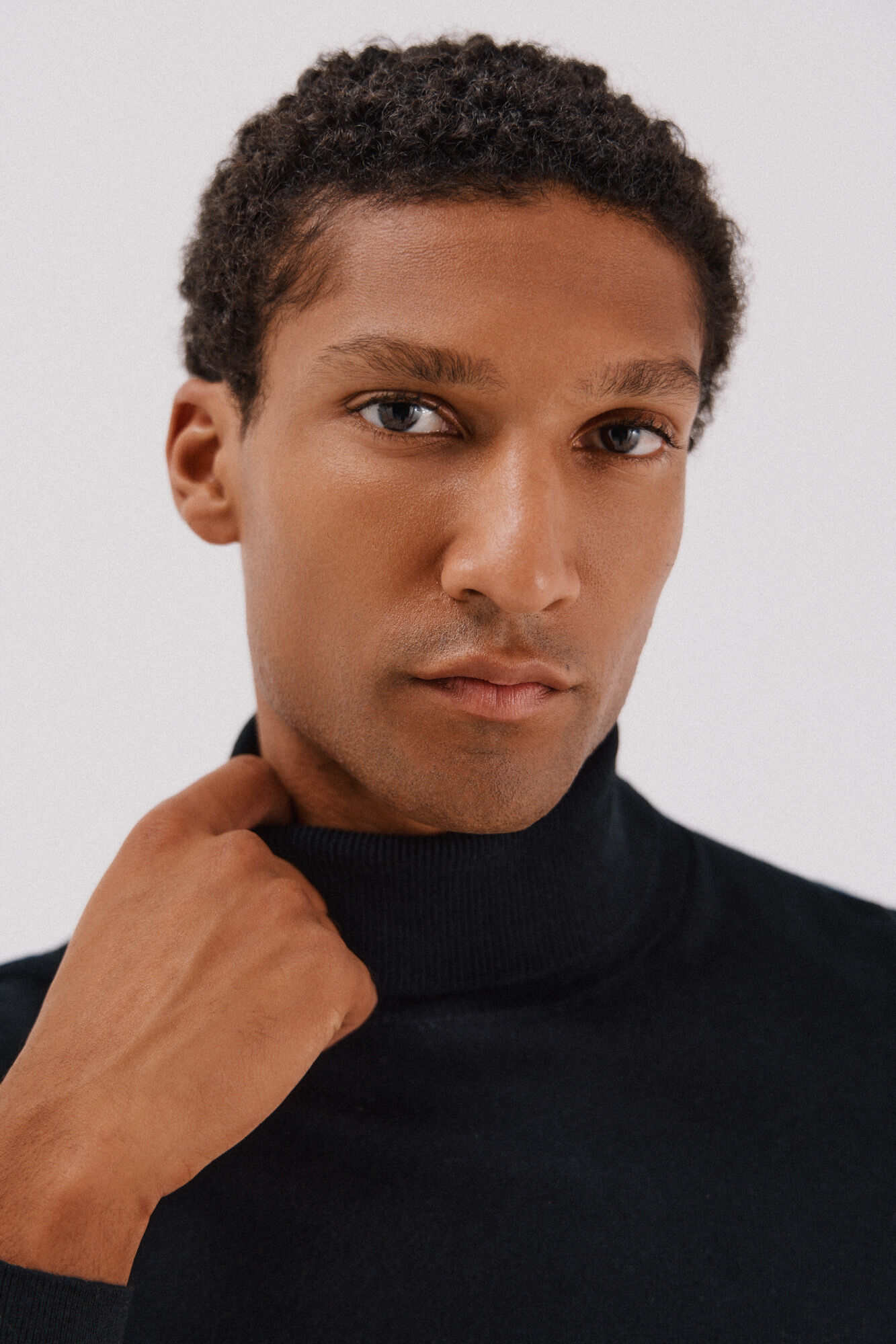 Cortefiel Su&eacute;ter algod&oacute;n cashmere cuello alto