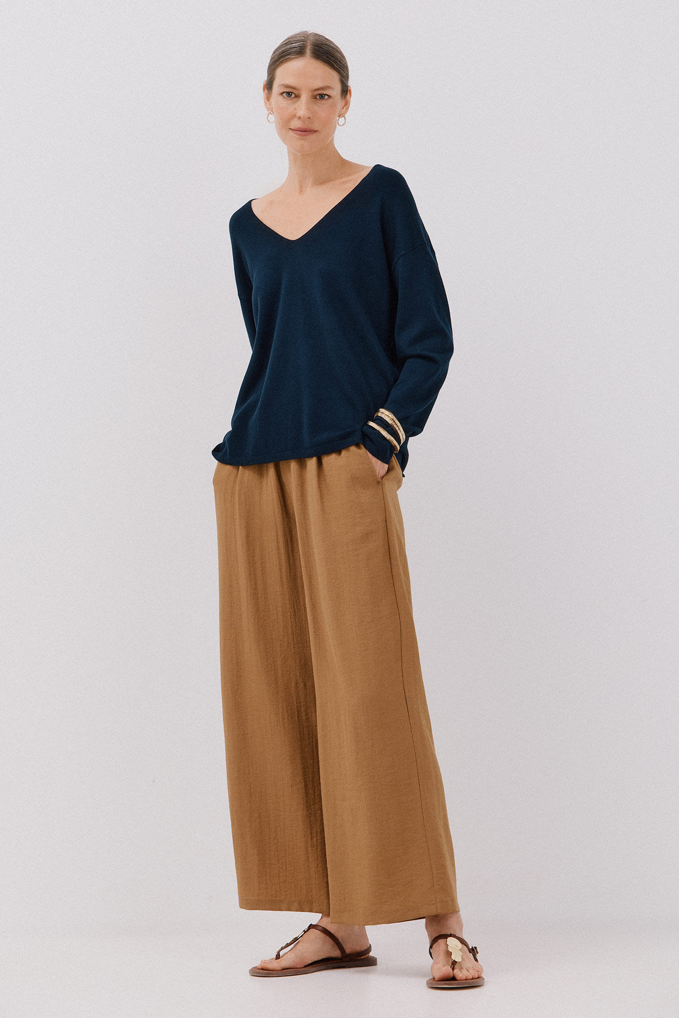 Cortefiel Su&eacute;ter escote pico