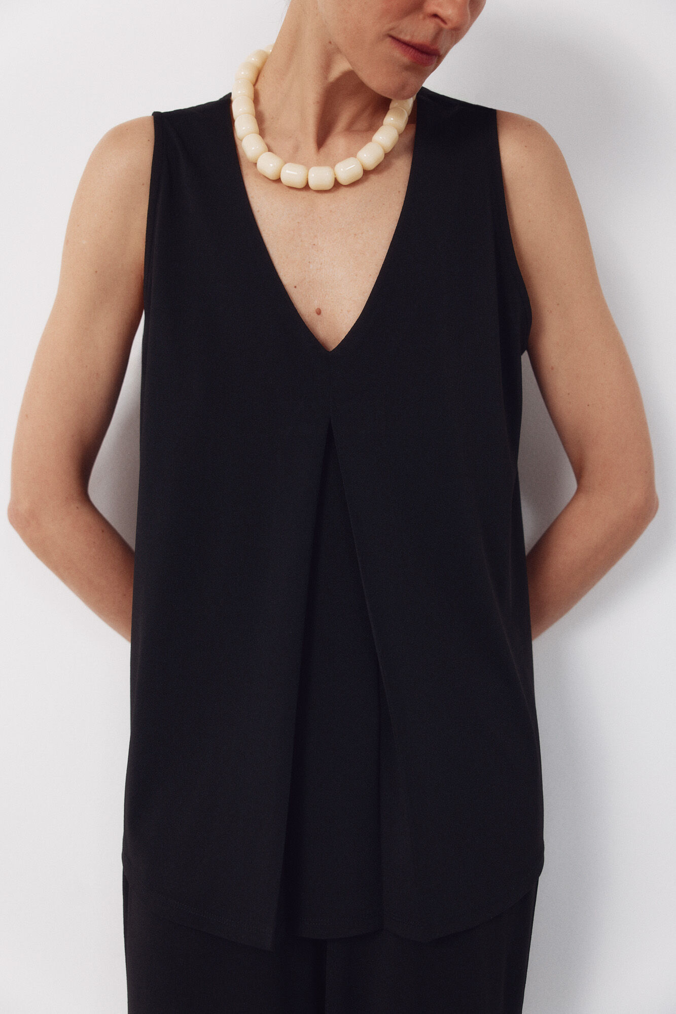 Cortefiel Top largo con pliegues Negro