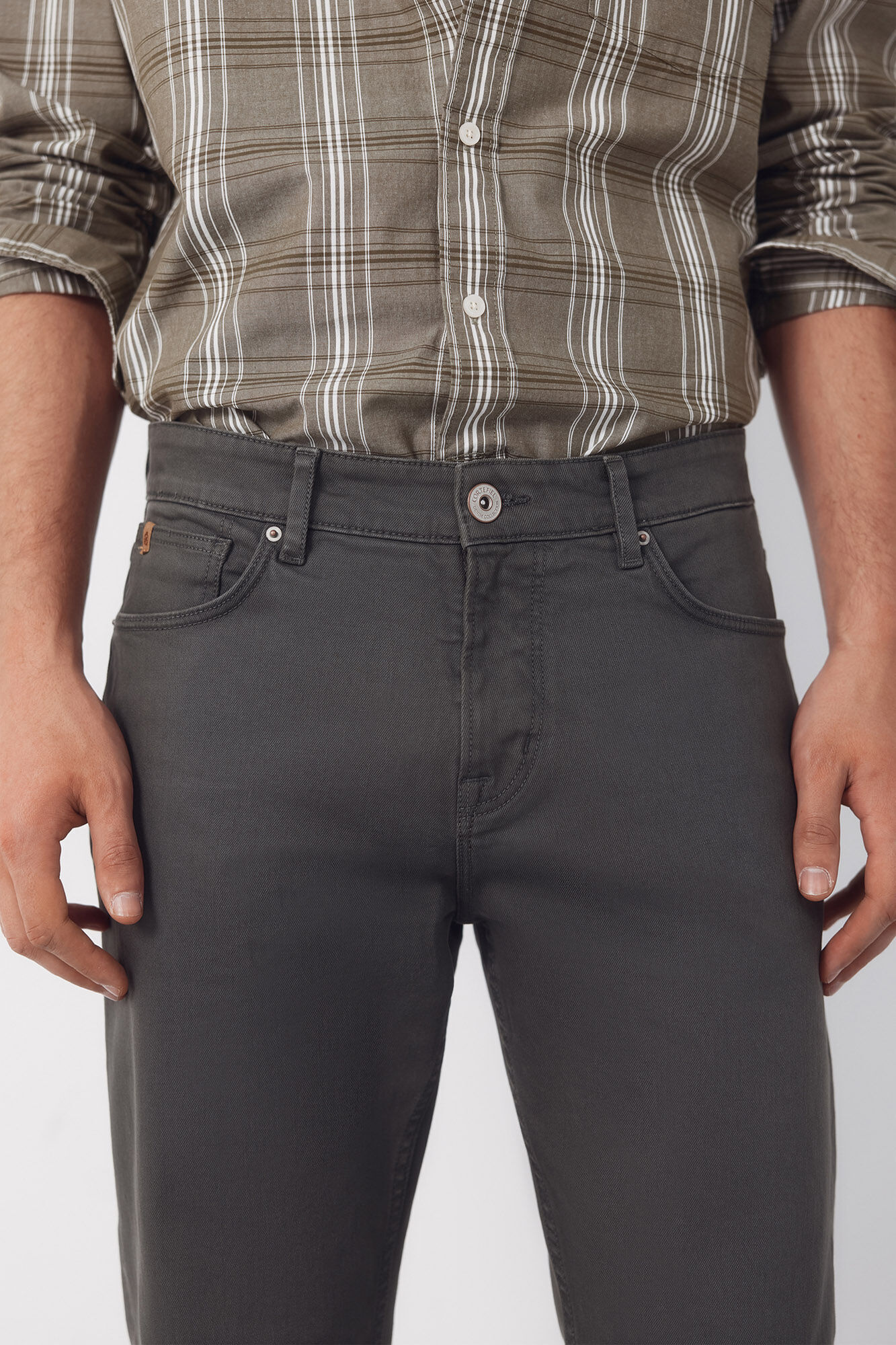 Cortefiel Pantal&oacute;n 5 bolsillos color regular fit Kaki