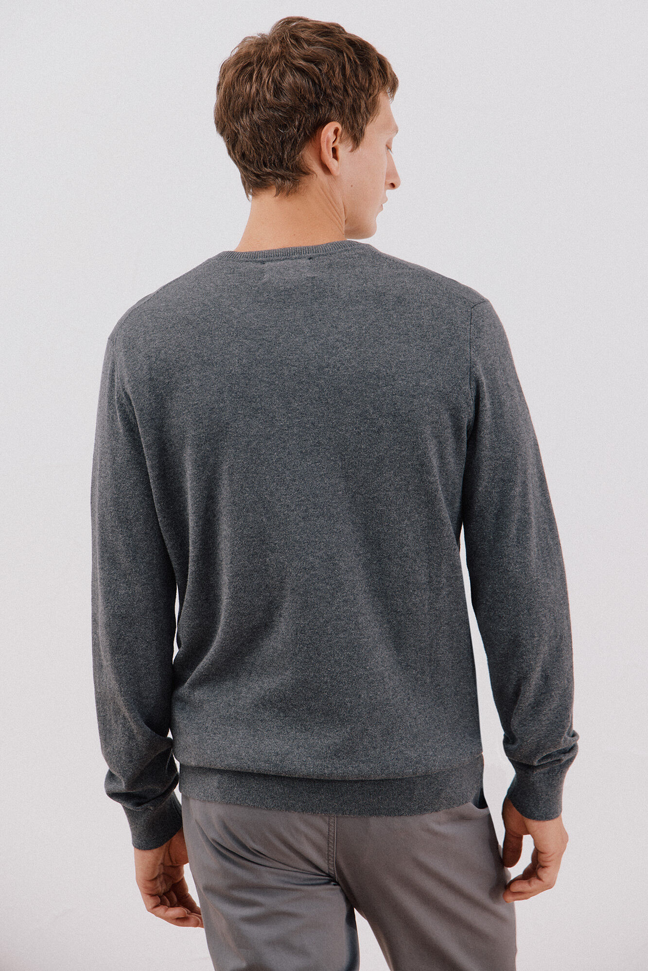 Cortefiel Su&eacute;ter algod&oacute;n cashmere cuello pico Gris