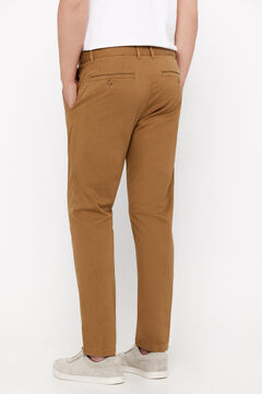 Cortefiel Pantalón chino ligero slim fit Marrón