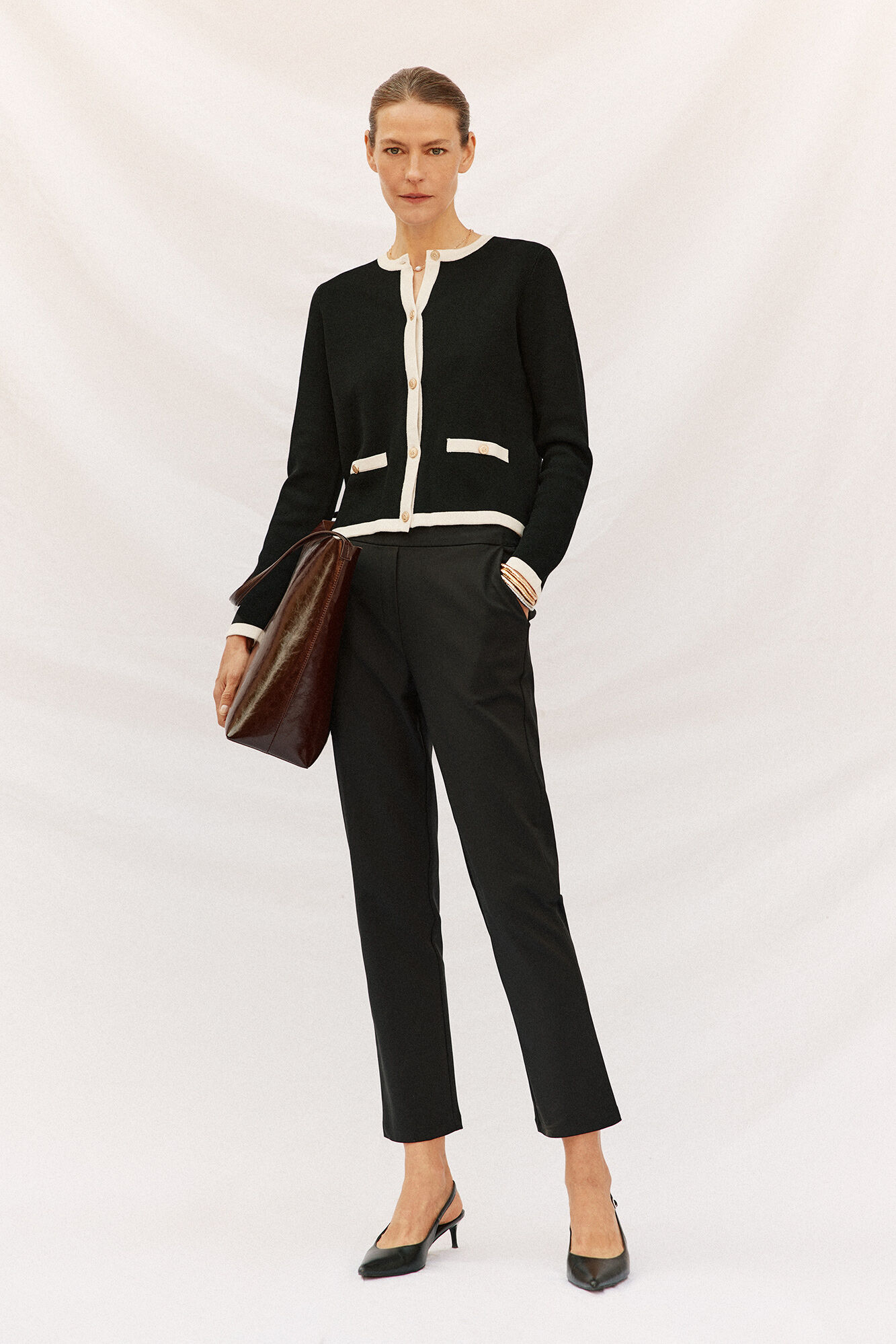 Cortefiel Pantal&oacute;n recto con el&aacute;stico en la espalda Negro