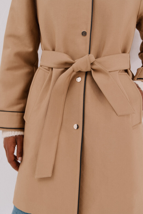 Cortefiel Gabardina satinada capucha desmontable Arena