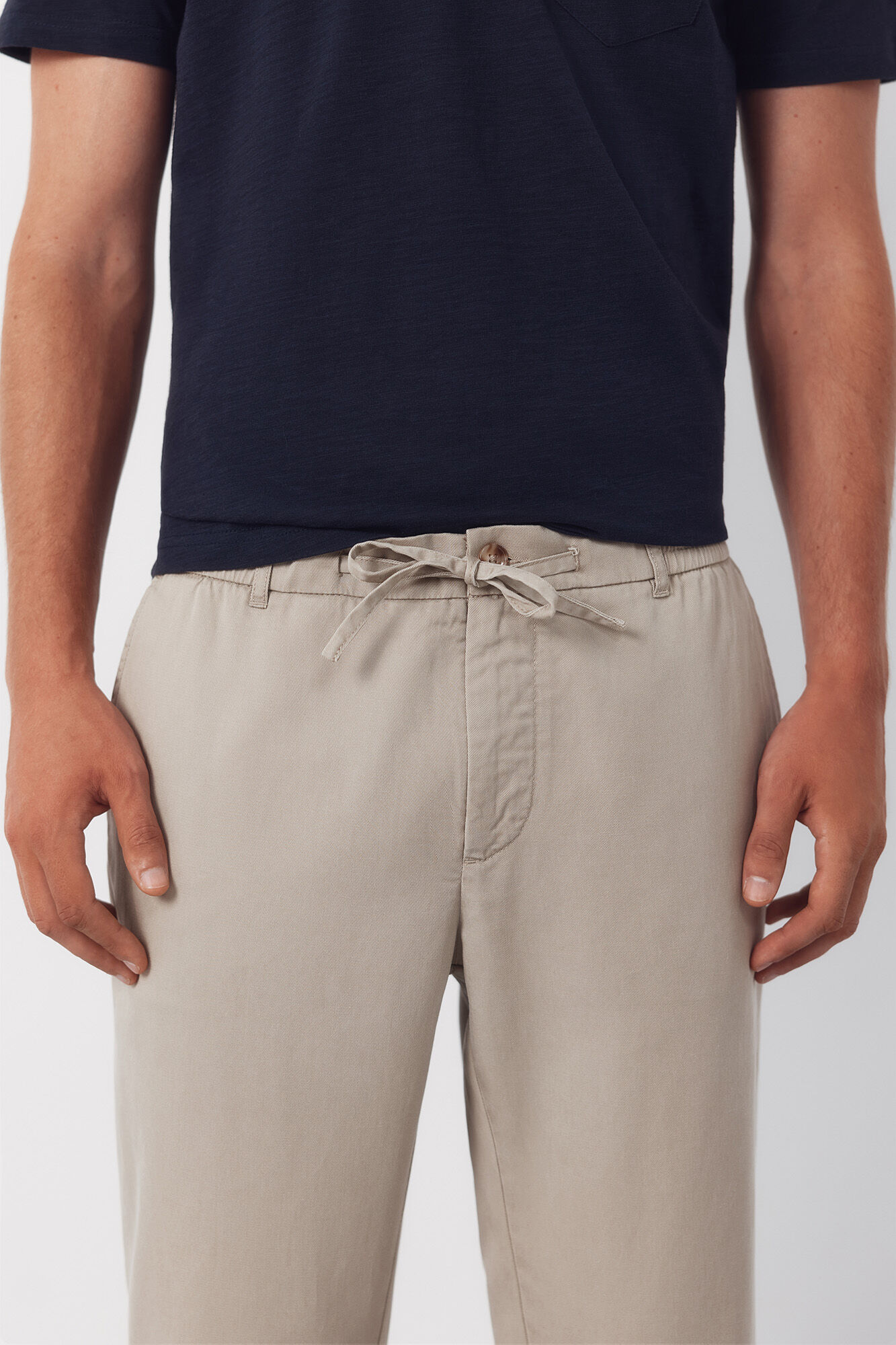 Cortefiel Pantal&oacute;n chino algod&oacute;n tencel tapered Beige