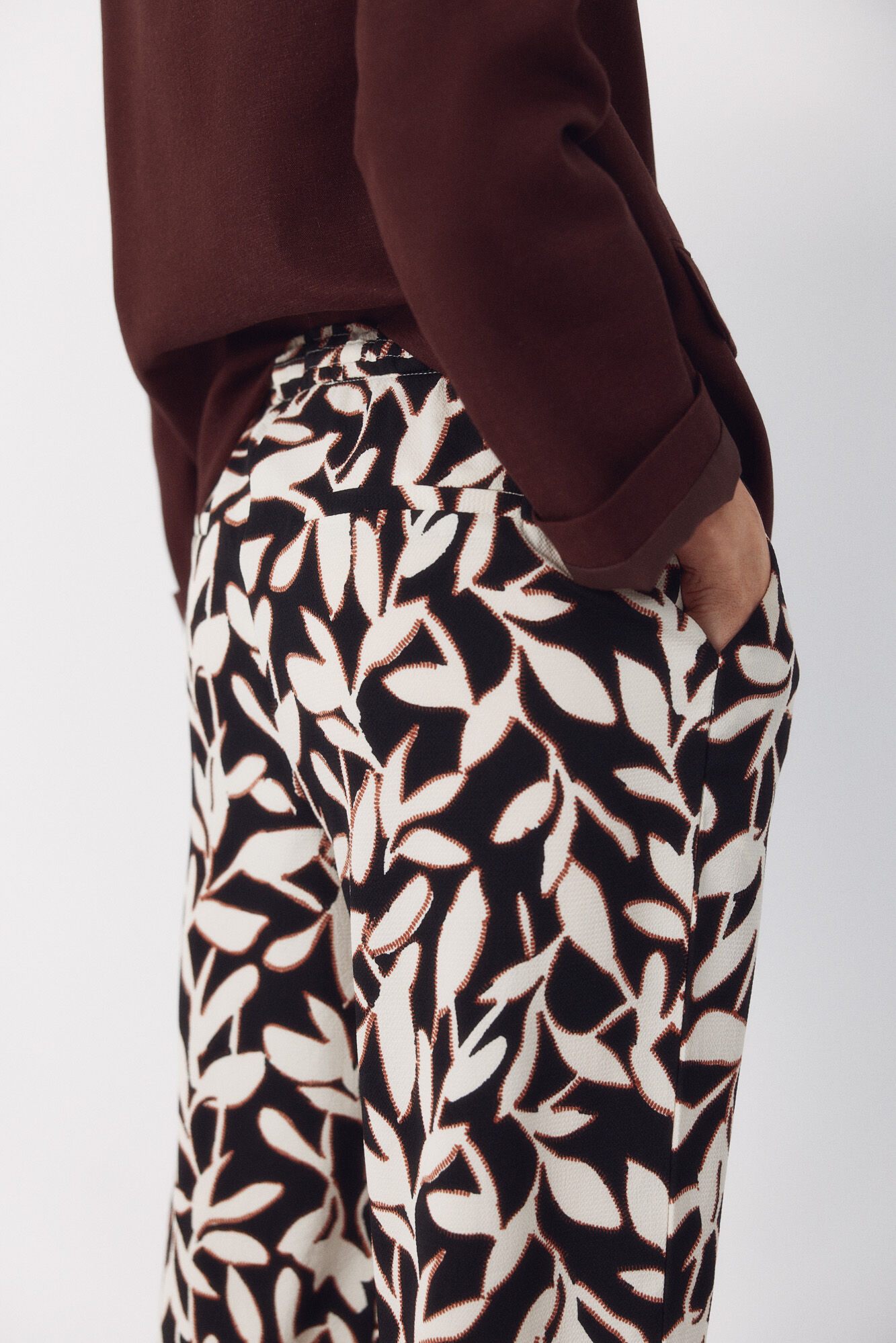 Cortefiel Pantal&oacute;n fluido con textura Multicolor