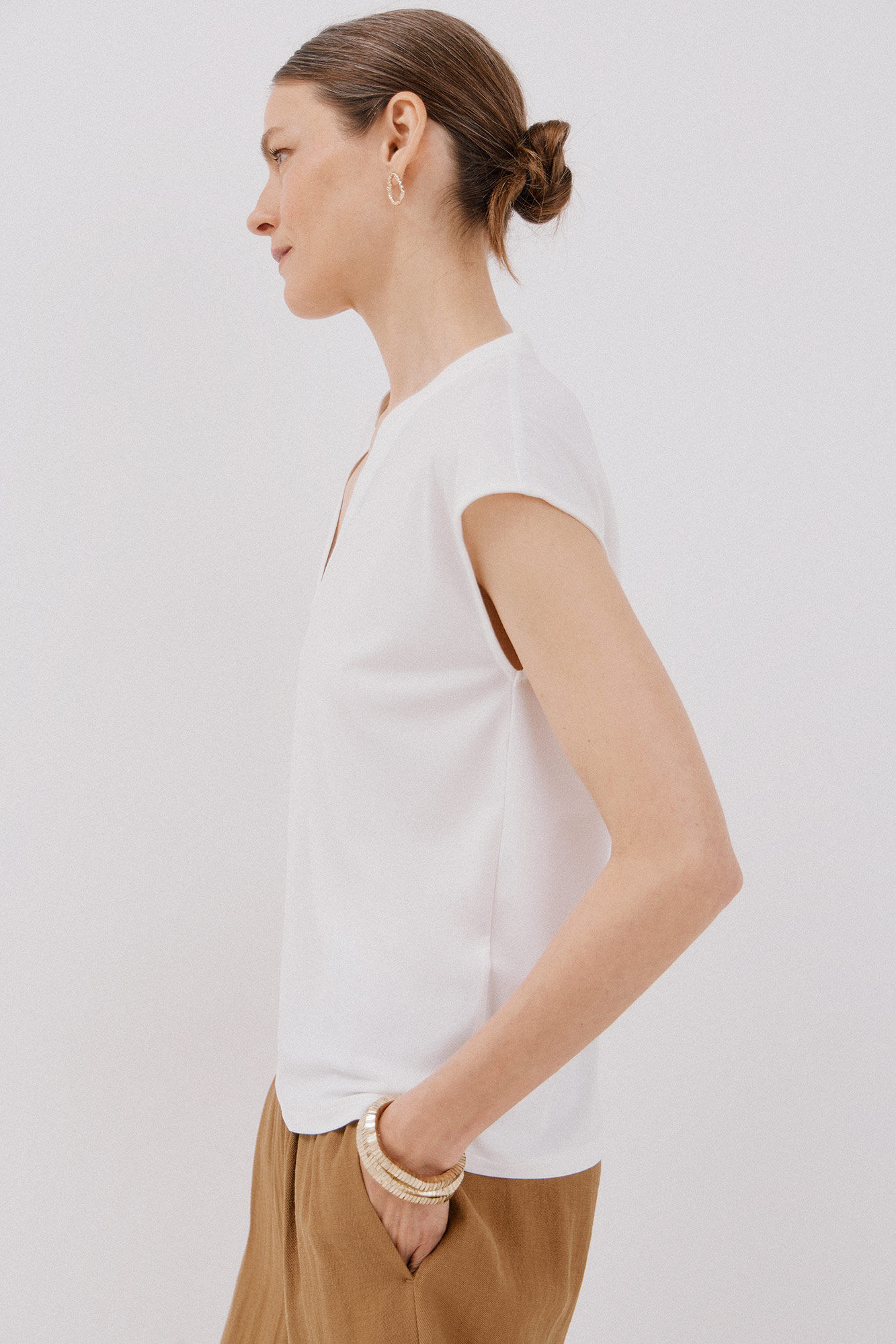 Cortefiel Playera b&aacute;sica cuello mao desmentido Blanco