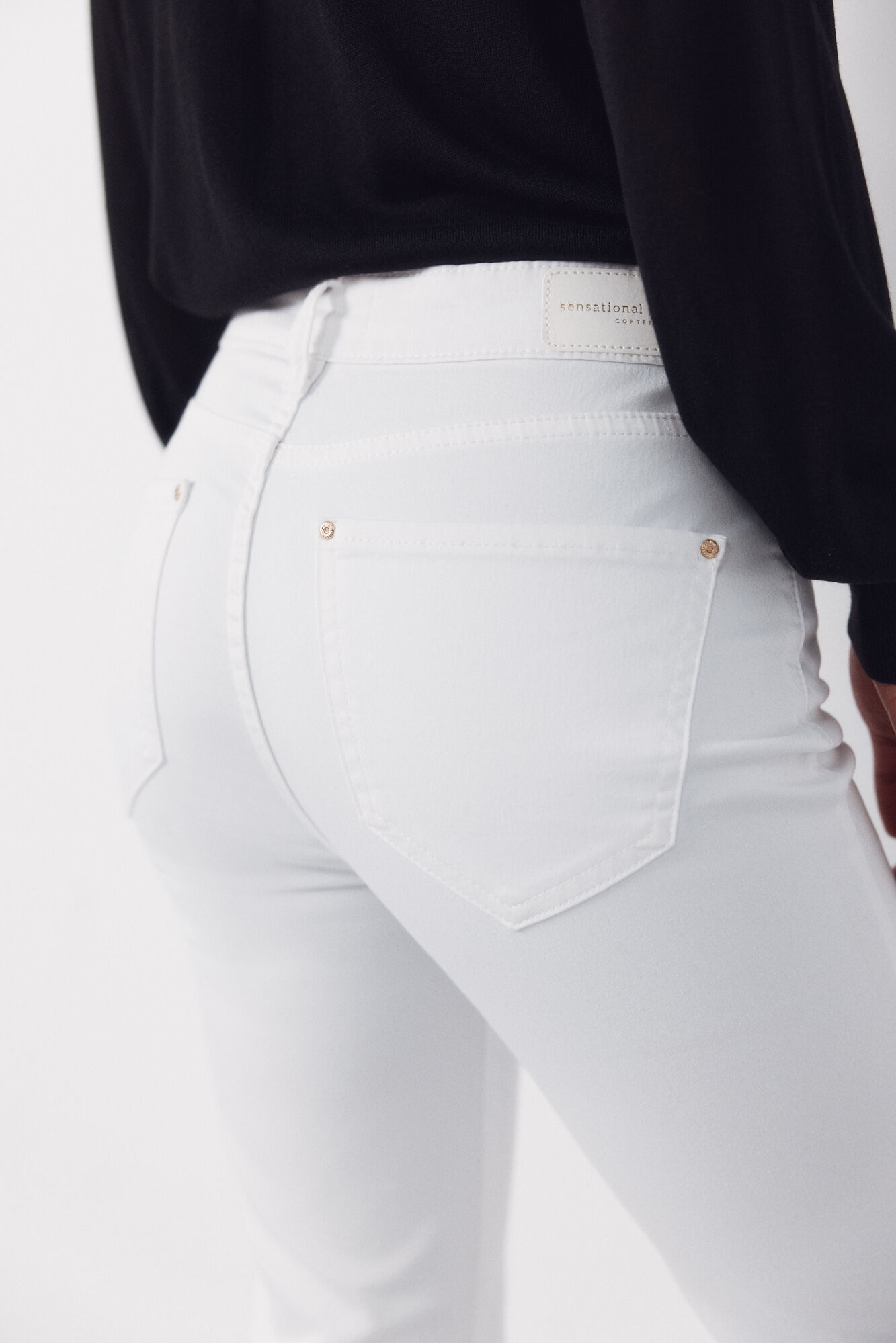 Cortefiel Jeans Sensational Campana Crop Blanco