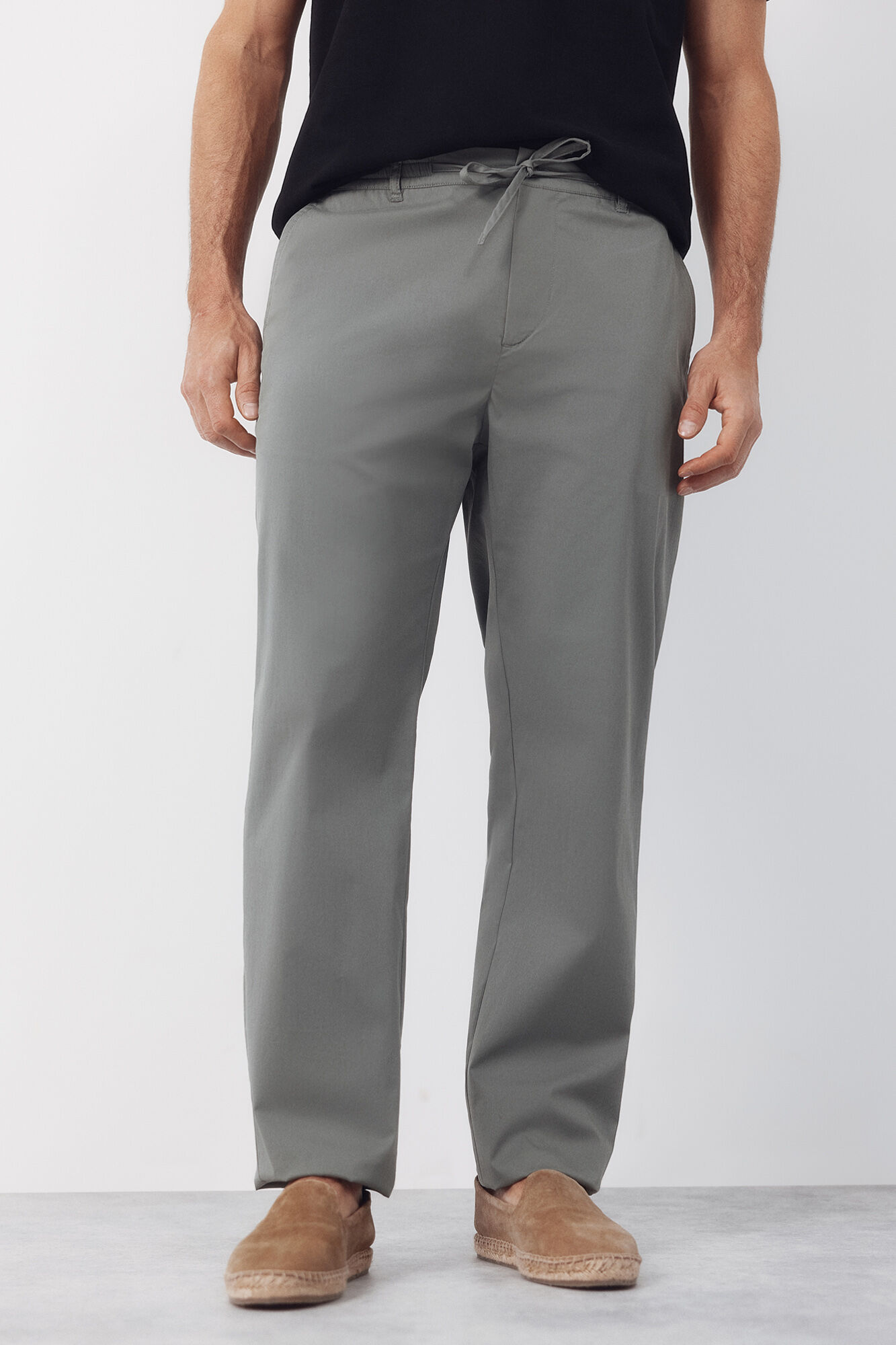 Cortefiel Pantal&oacute;n chino t&eacute;cnico con cordones tapered