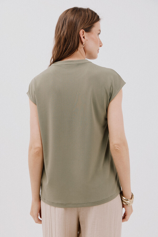 Cortefiel Playera básica cuello mao desmentido Kaki