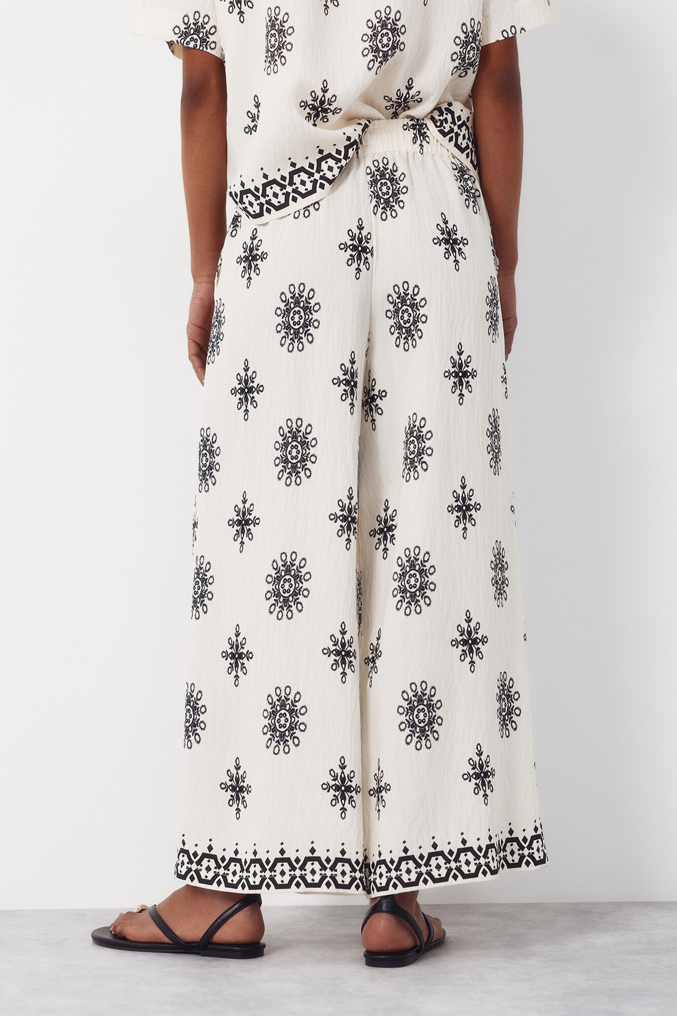 Cortefiel Pantal&oacute;n estampado Estampado blanco