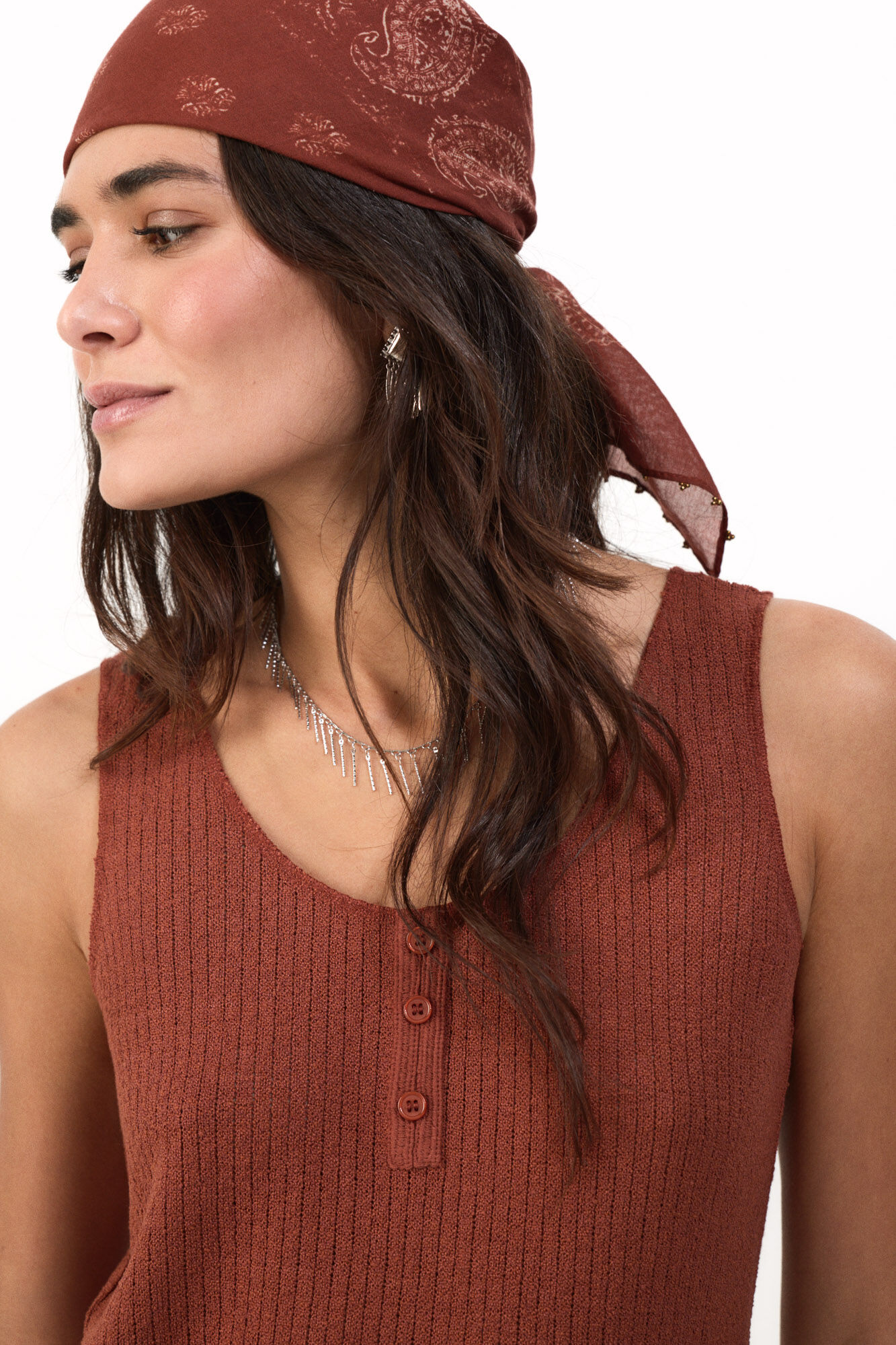 Slowlove Top tirantes botones Marr&oacute;n