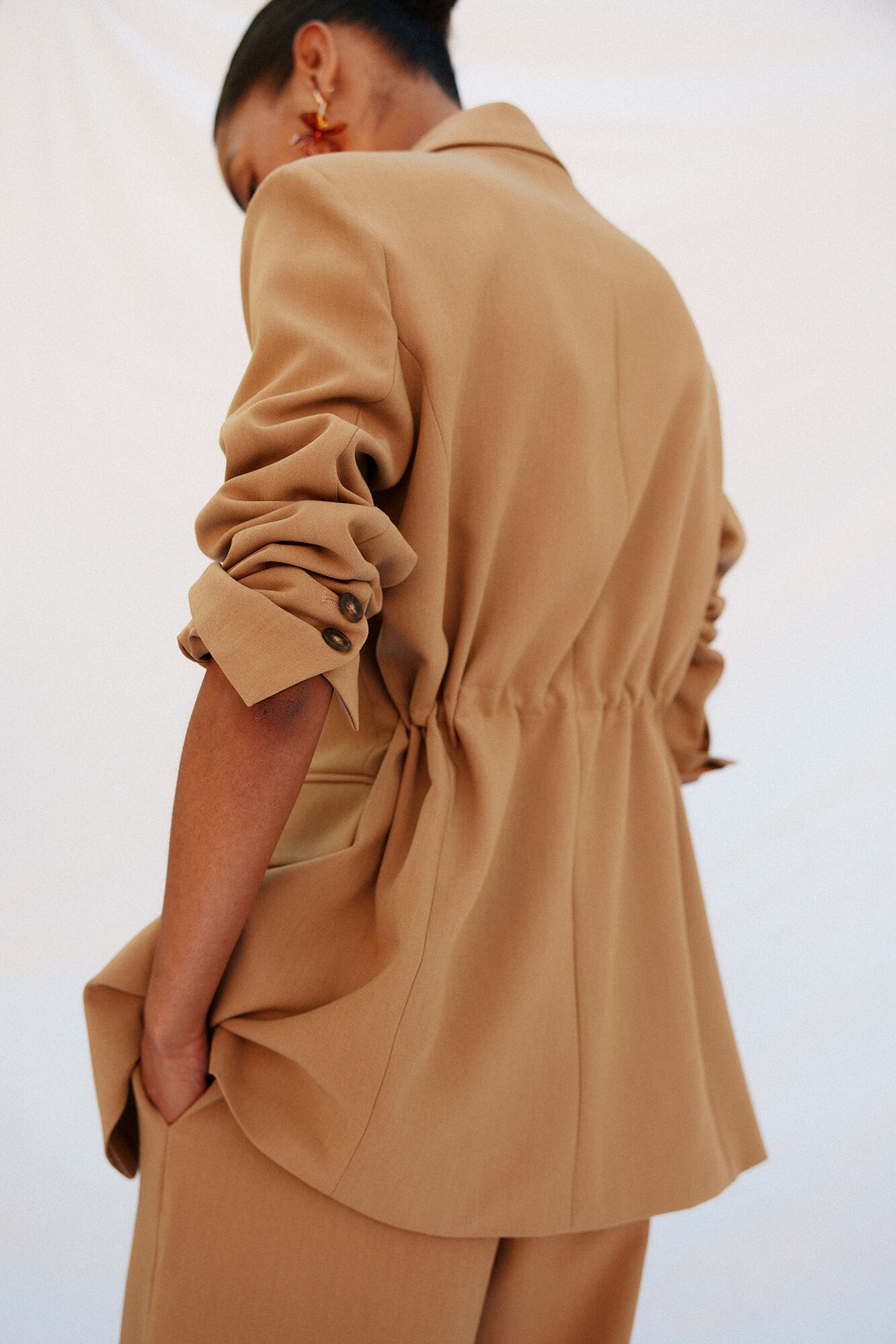 Cortefiel Blazer de cuello solapa con escote pico