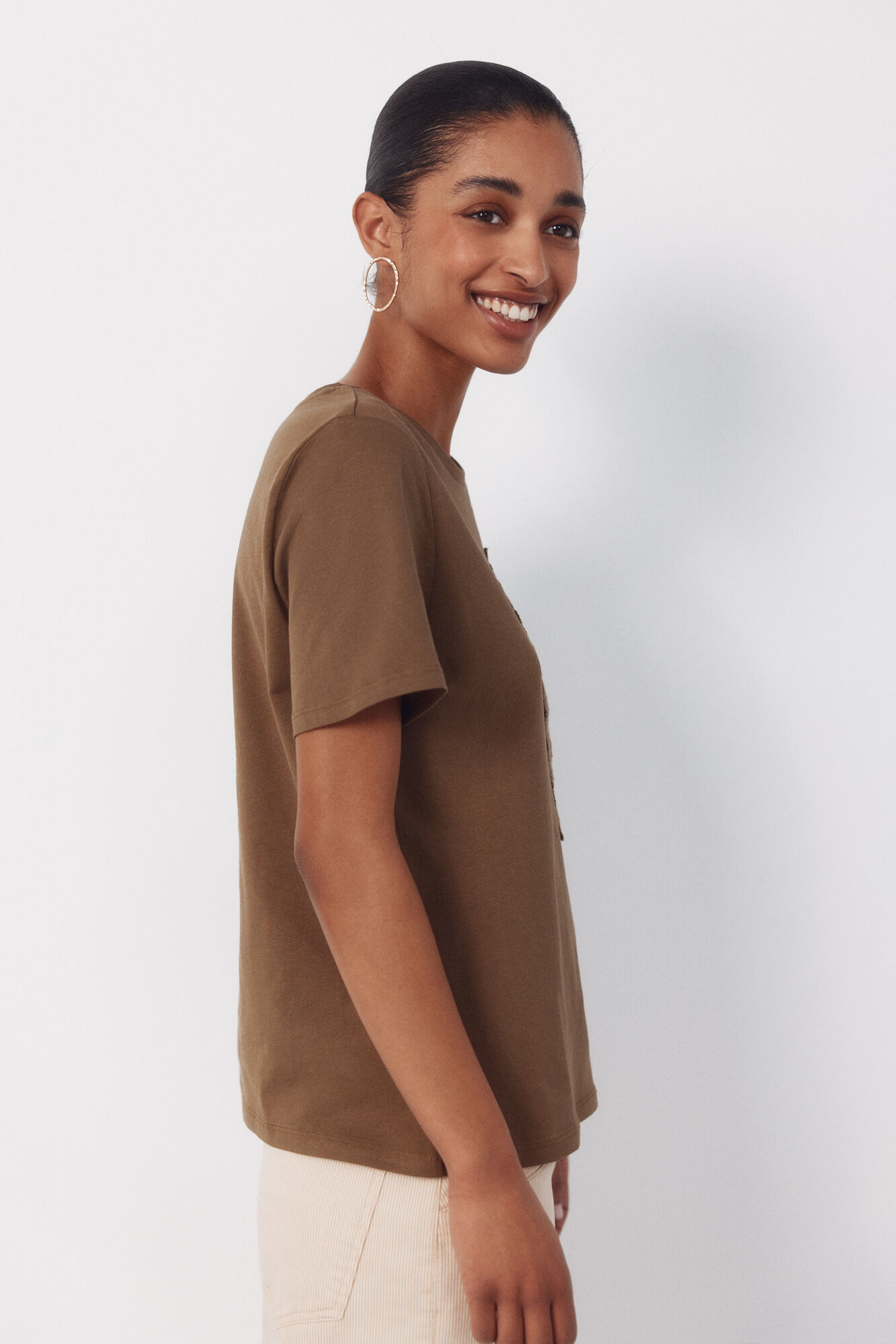 Cortefiel Playera con parche de crochet Kaki