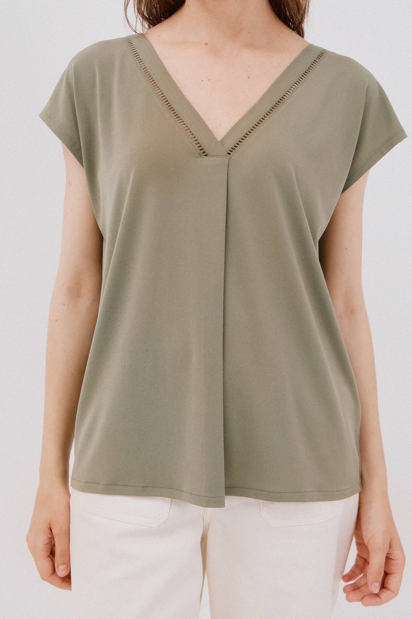 Cortefiel Playera pico con detalle puntilla