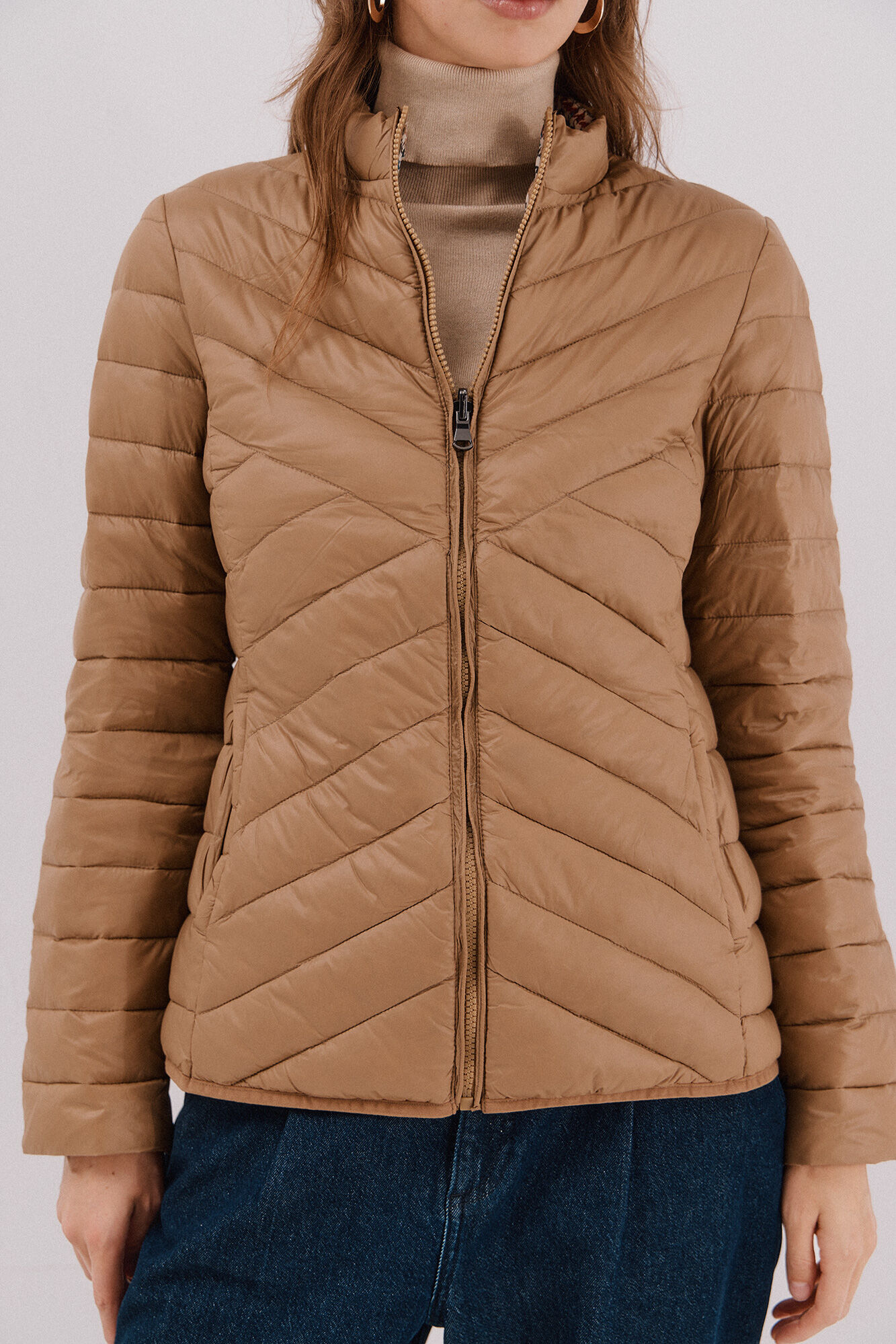 Cortefiel Chamarra reversible plumas Beige