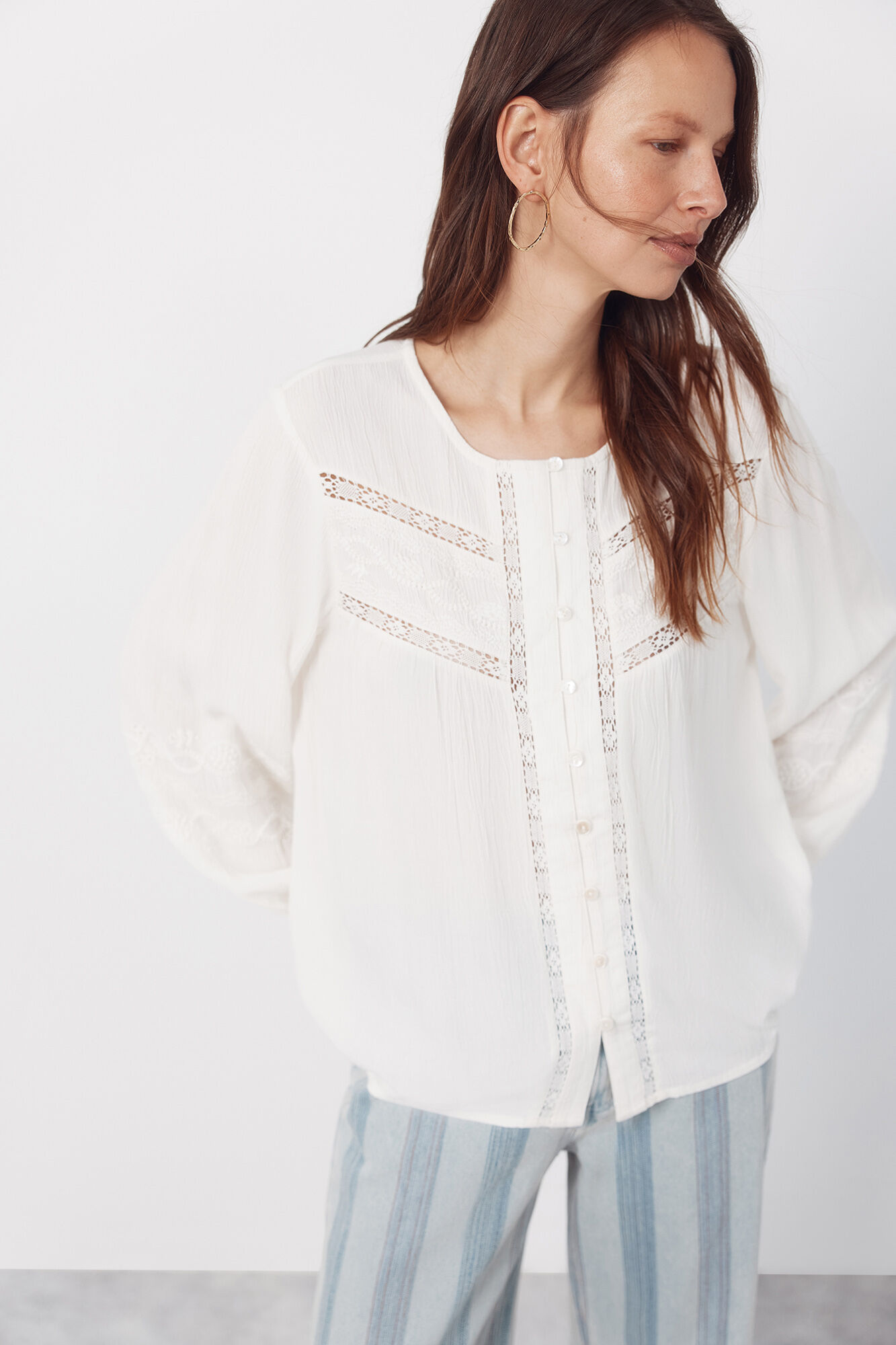 Cortefiel Blusa con bordados