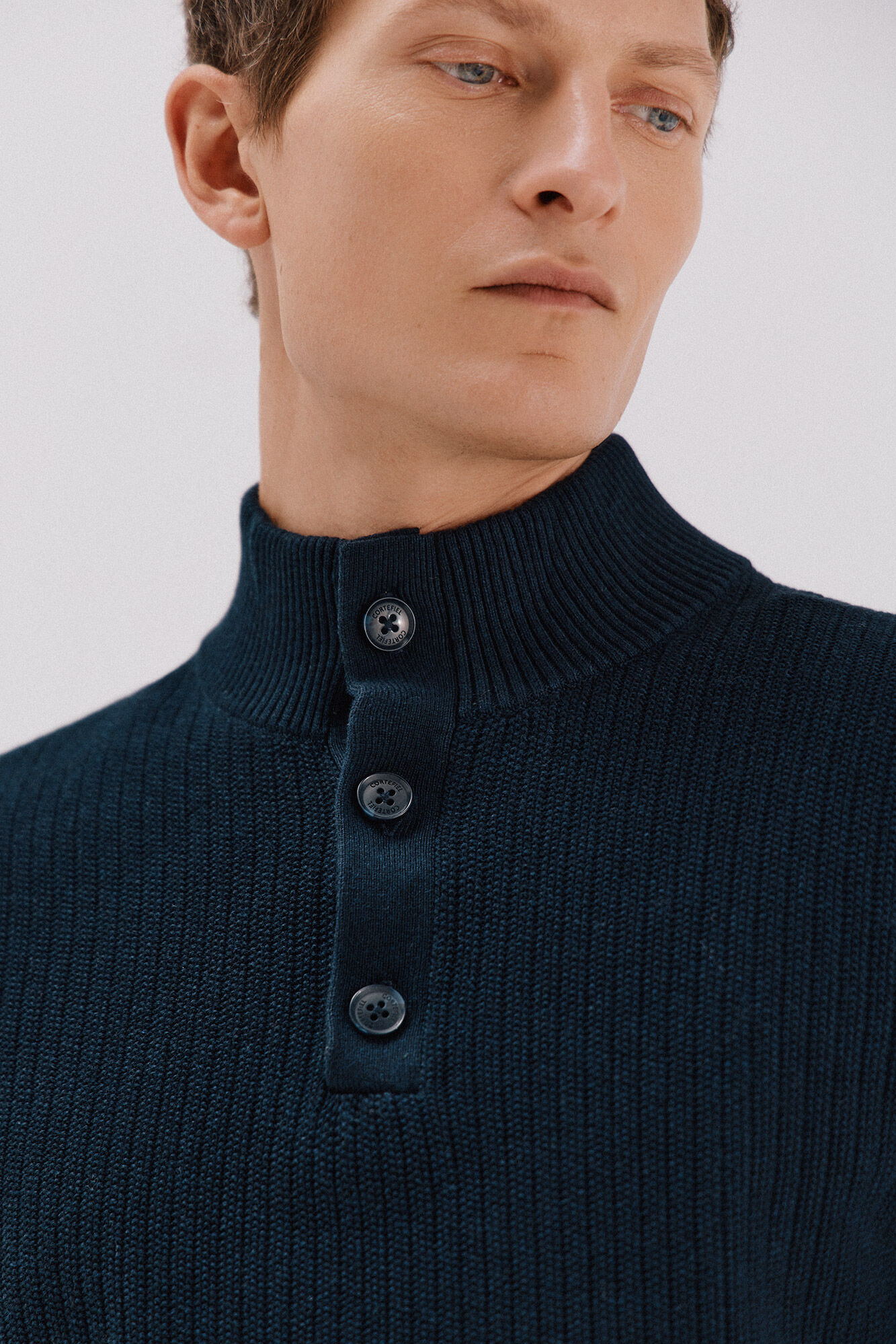 Cortefiel Su&eacute;ter de algod&oacute;n estructura cuello alto