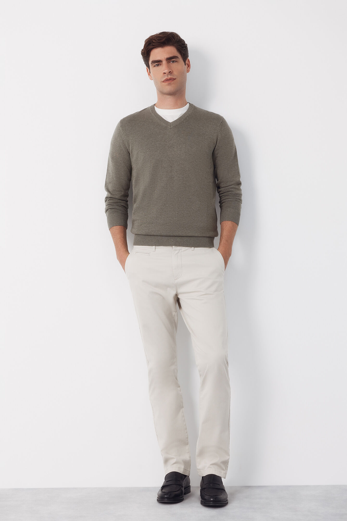 Cortefiel Jersey punto algod&oacute;n cuello pico b&aacute;sico