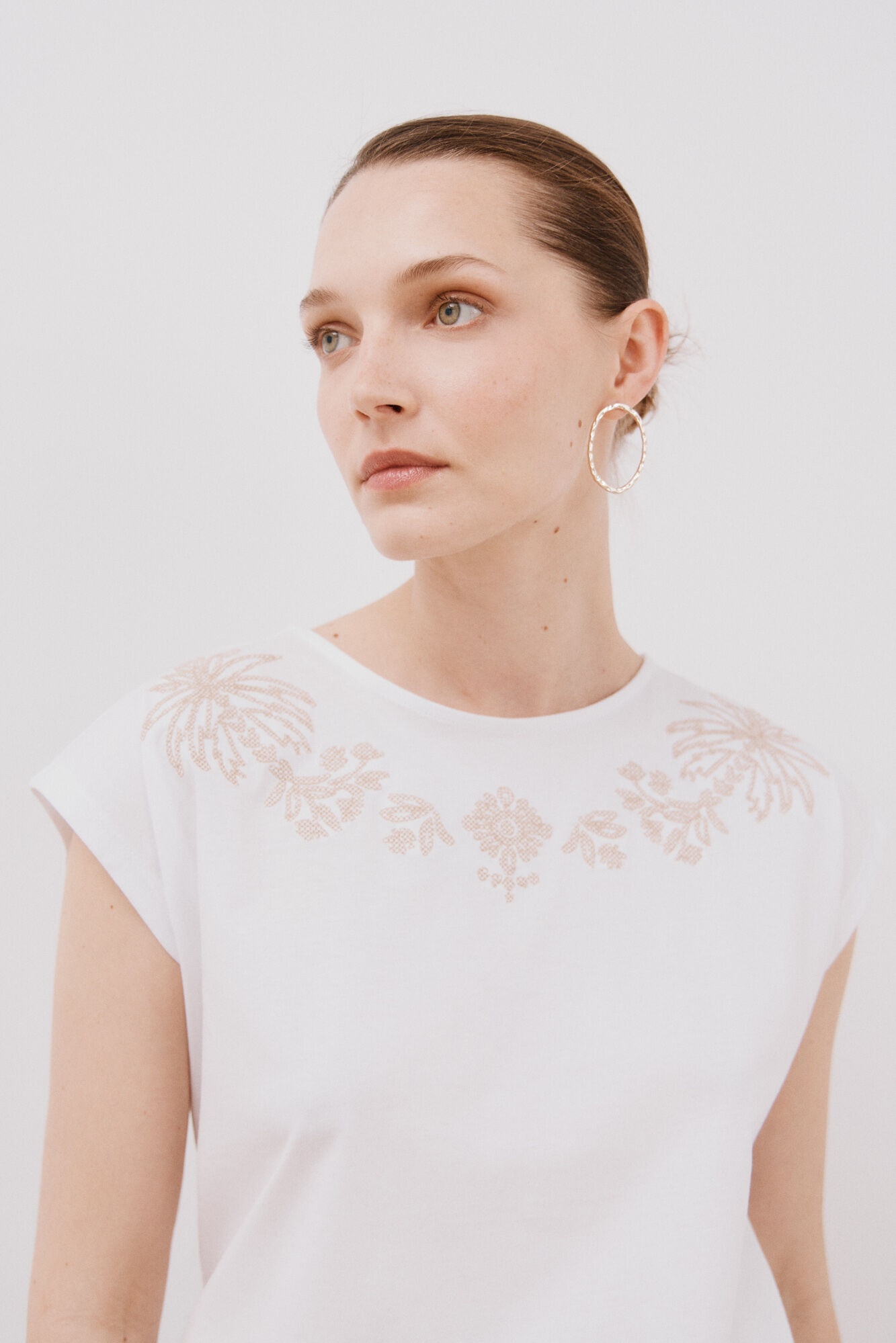 Cortefiel Playera sin mangas estampada y bordada Blanco