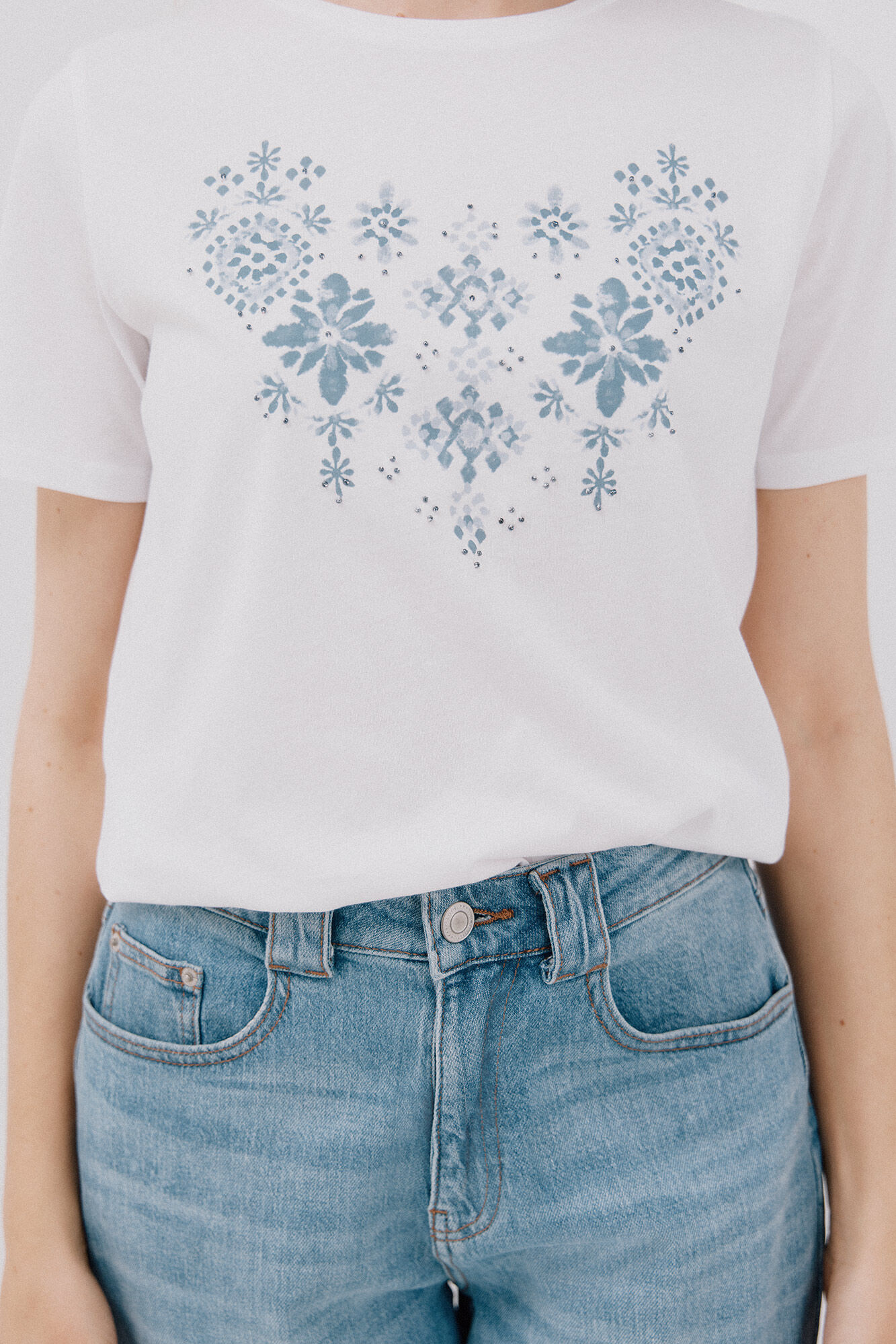 Cortefiel Playera estampado posicional Estampado blanco