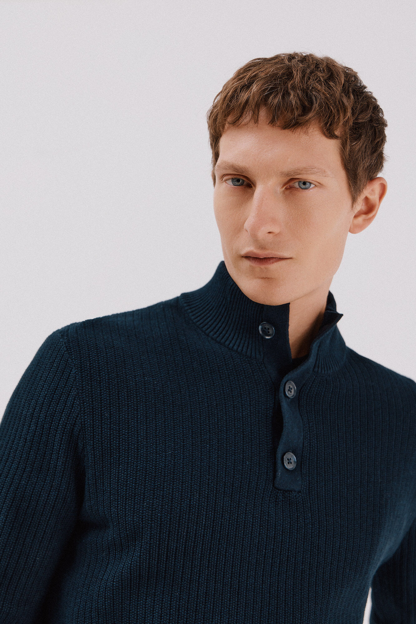 Cortefiel Su&eacute;ter de algod&oacute;n estructura cuello alto Azul marino