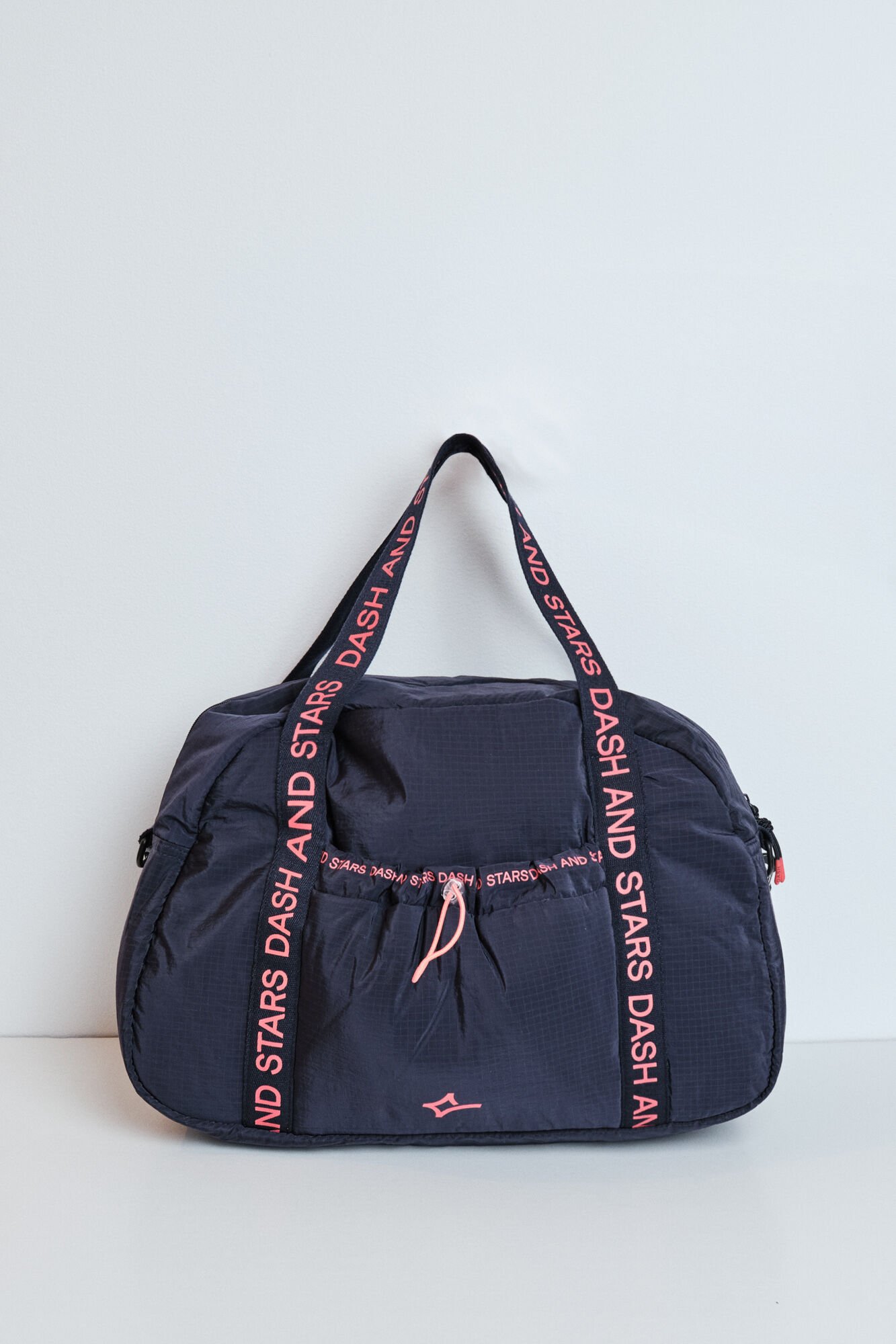 Dash and Stars Bolsa de deporte acolchada de nylon gris