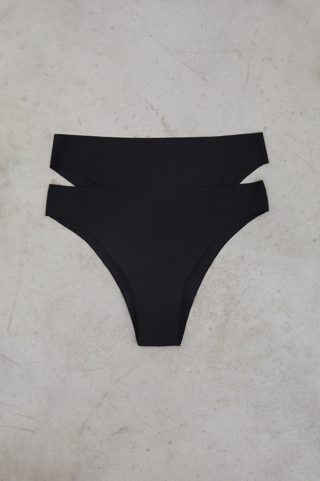 Dash and Stars Pack de 2 panties brasile&ntilde;as negras cortadas a l&aacute;ser negro