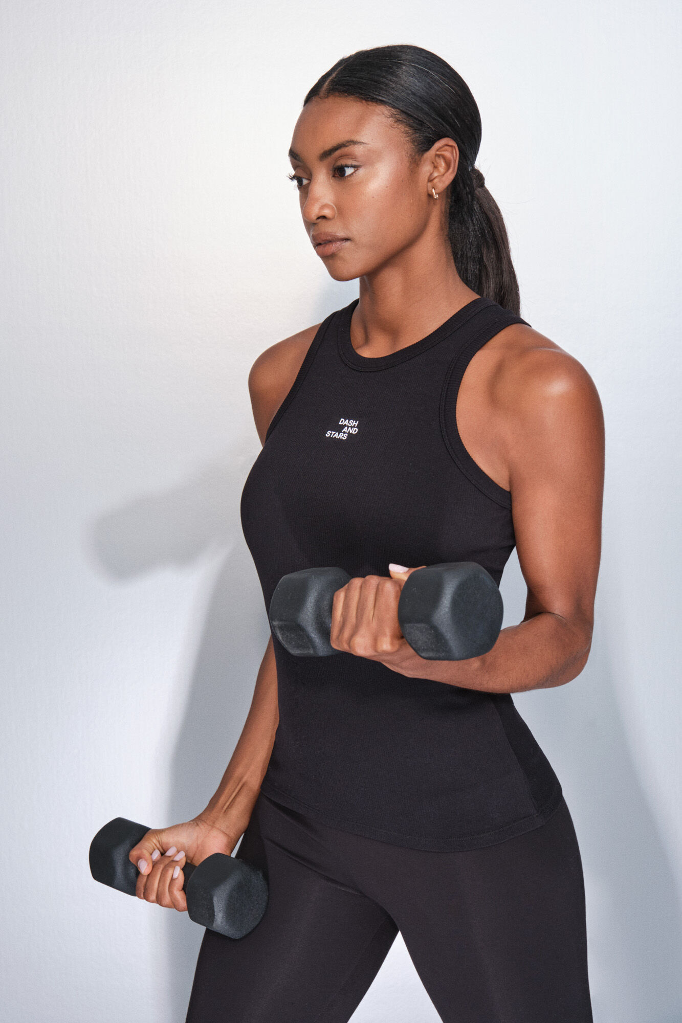 Dash and Stars Playera de algod&oacute;n acanalado negra con cuello cuello halter