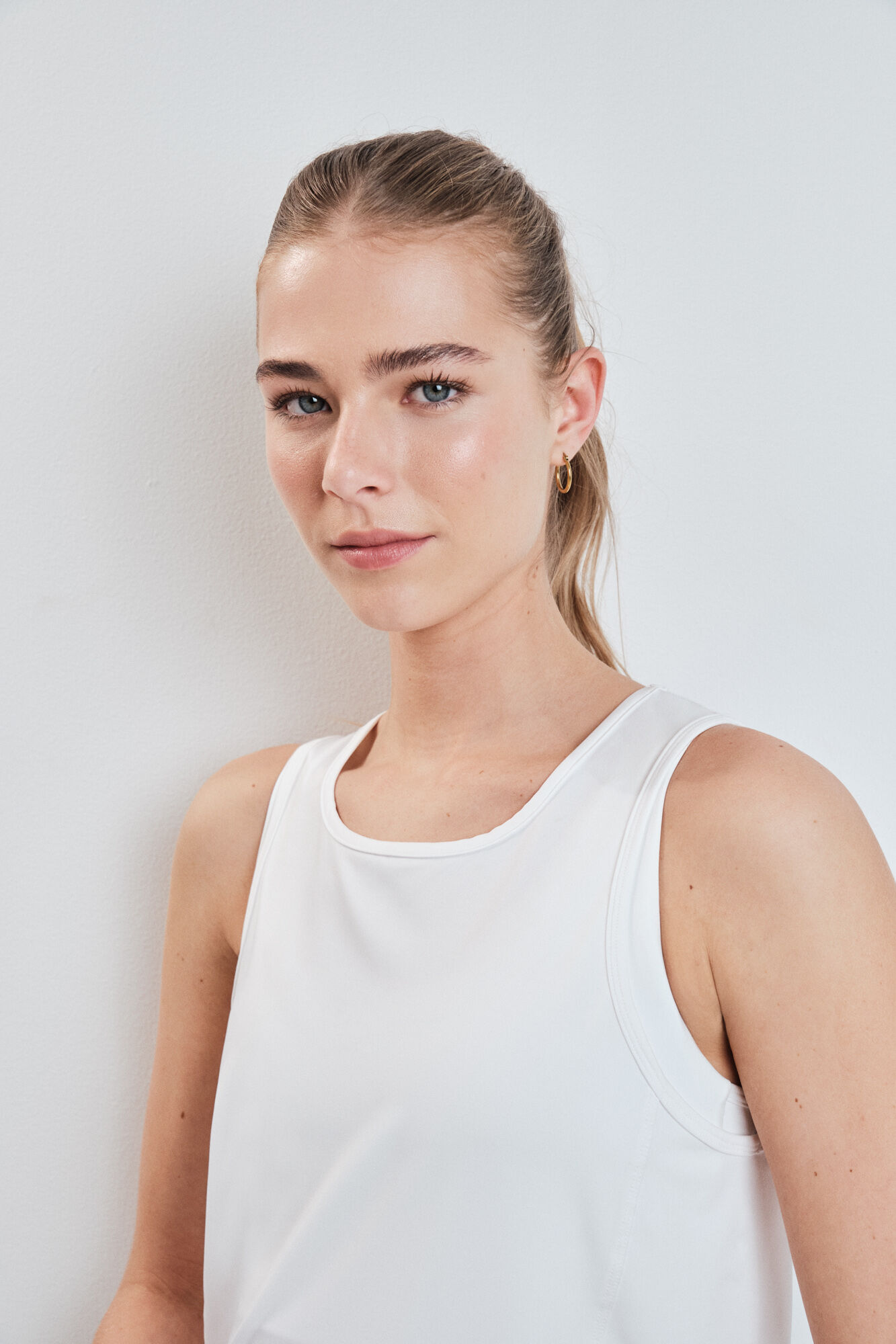 Dash and Stars Playera t&eacute;cnica halter sin mangas blanca blanco