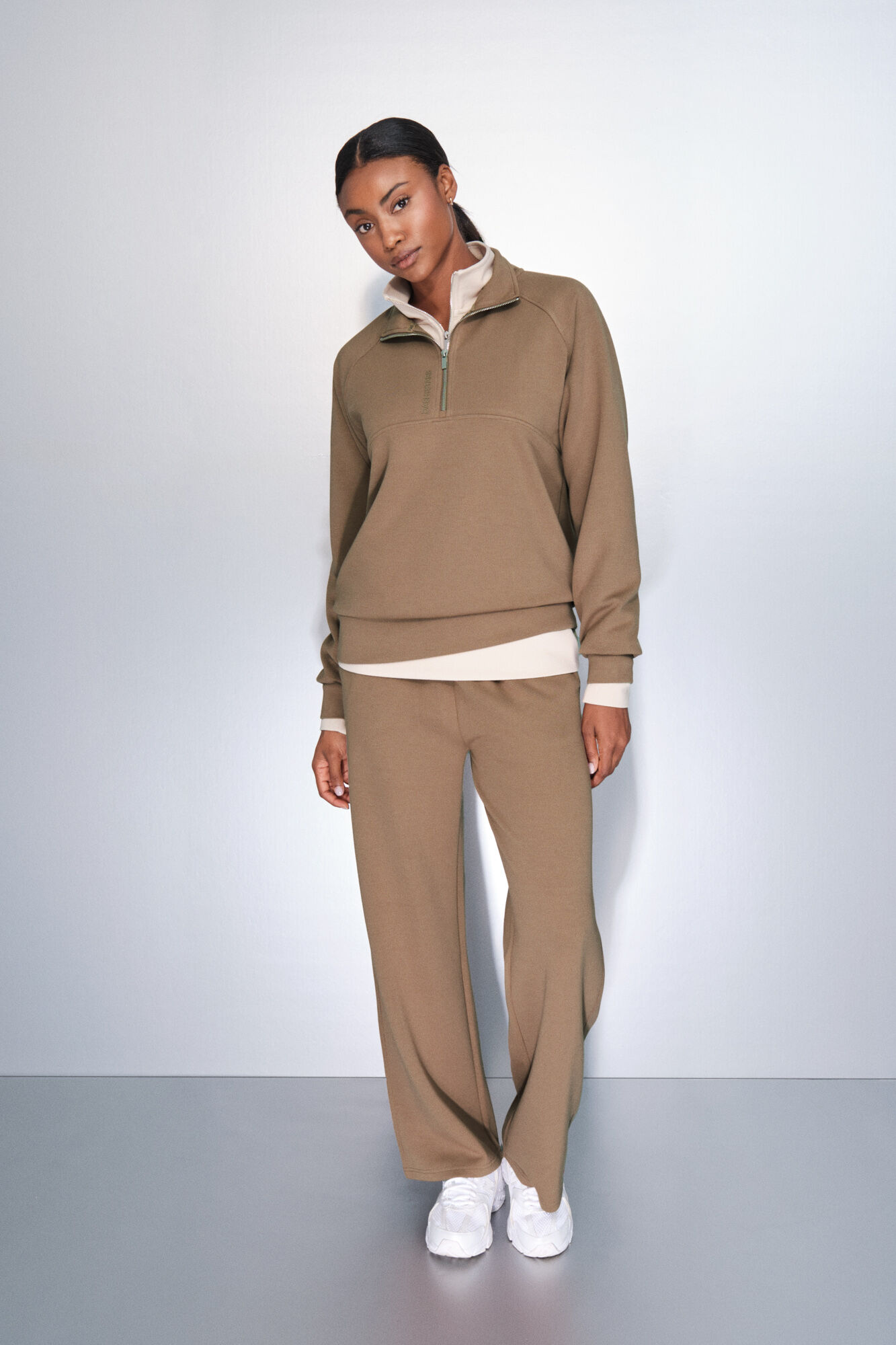 Dash and Stars Pantal&oacute;n recto ancho de canal&eacute; marr&oacute;n caf&eacute;