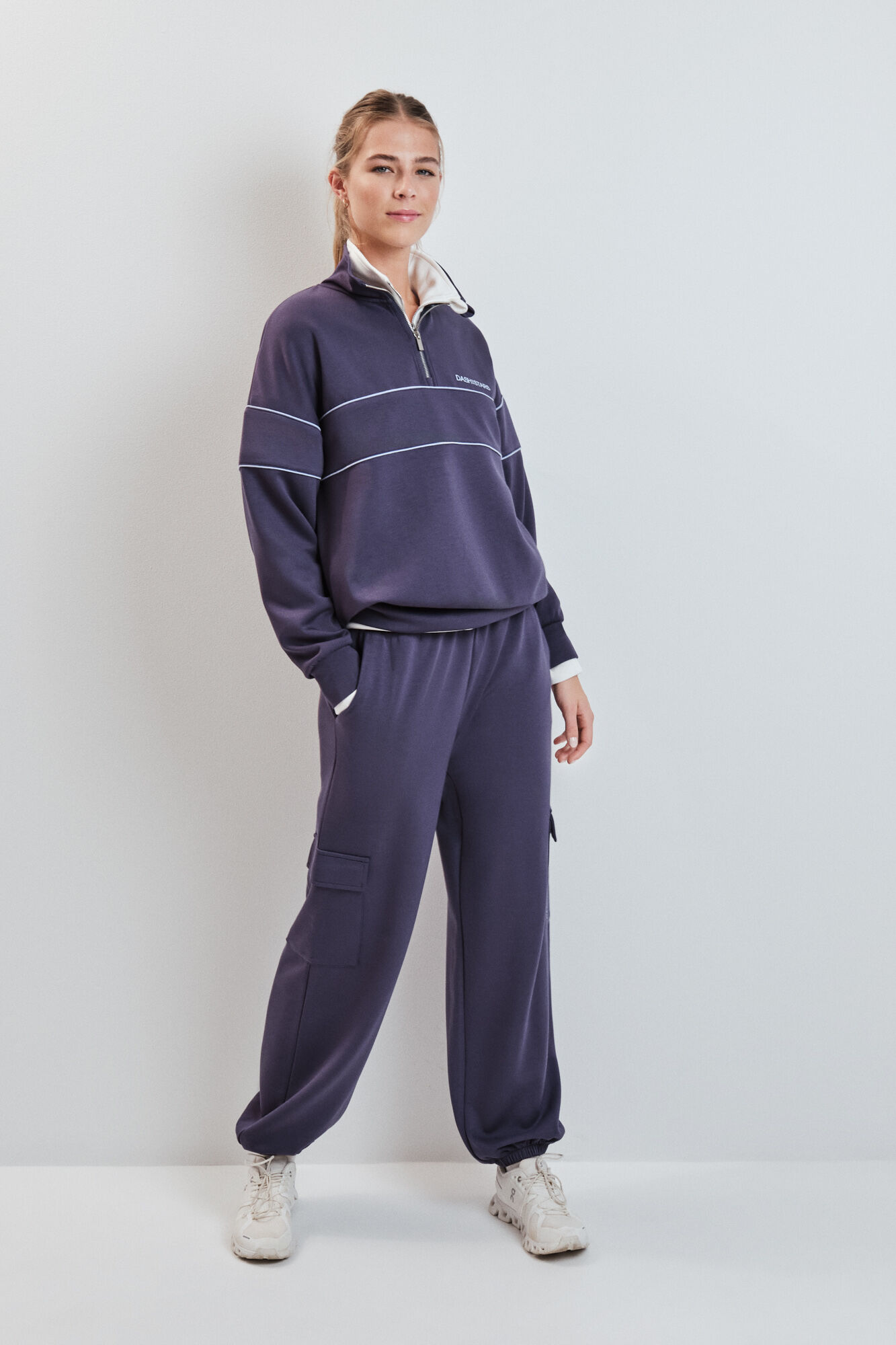 Dash and Stars Pantal&oacute;n largo ancho gris gris