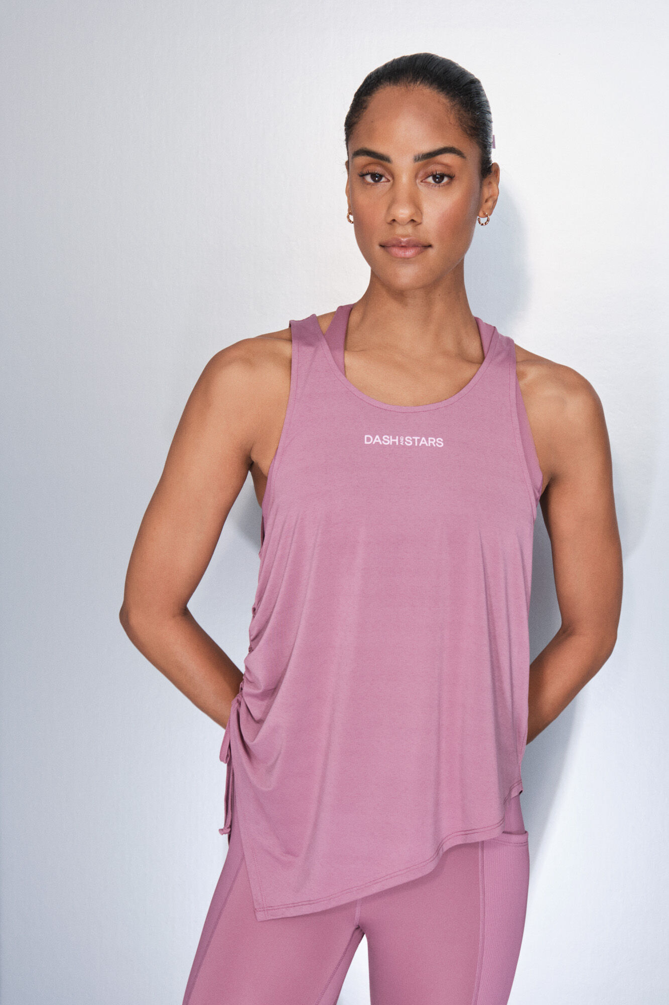 Dash and Stars Playera rosa asim&eacute;trica con cuello halter rosa