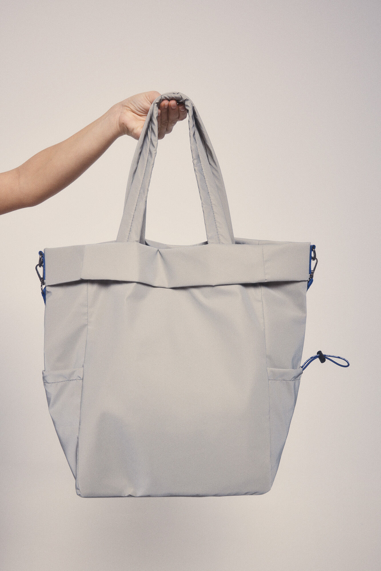 Dash and Stars Bolso tote gris metalizado gris