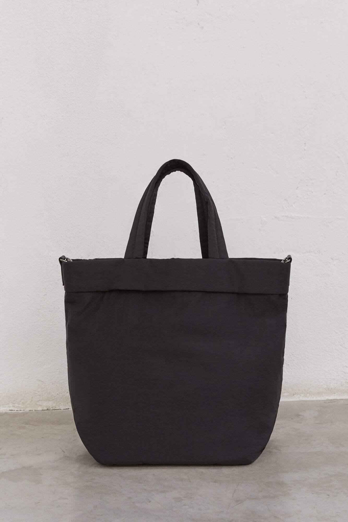 Dash and Stars Bolsa tote negra negro