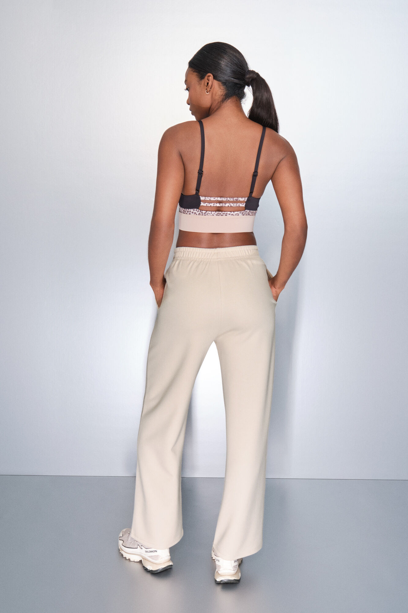 Dash and Stars Pantal&oacute;n ancho recto de canal&eacute; beige caf&eacute;