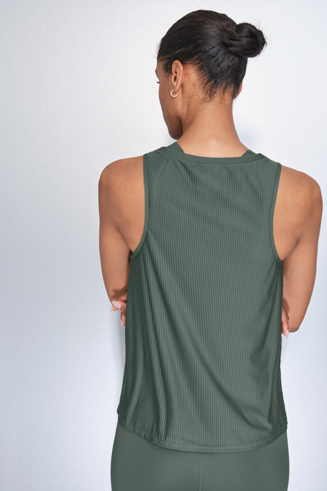 Dash and Stars Playera verde de cuello halter verde