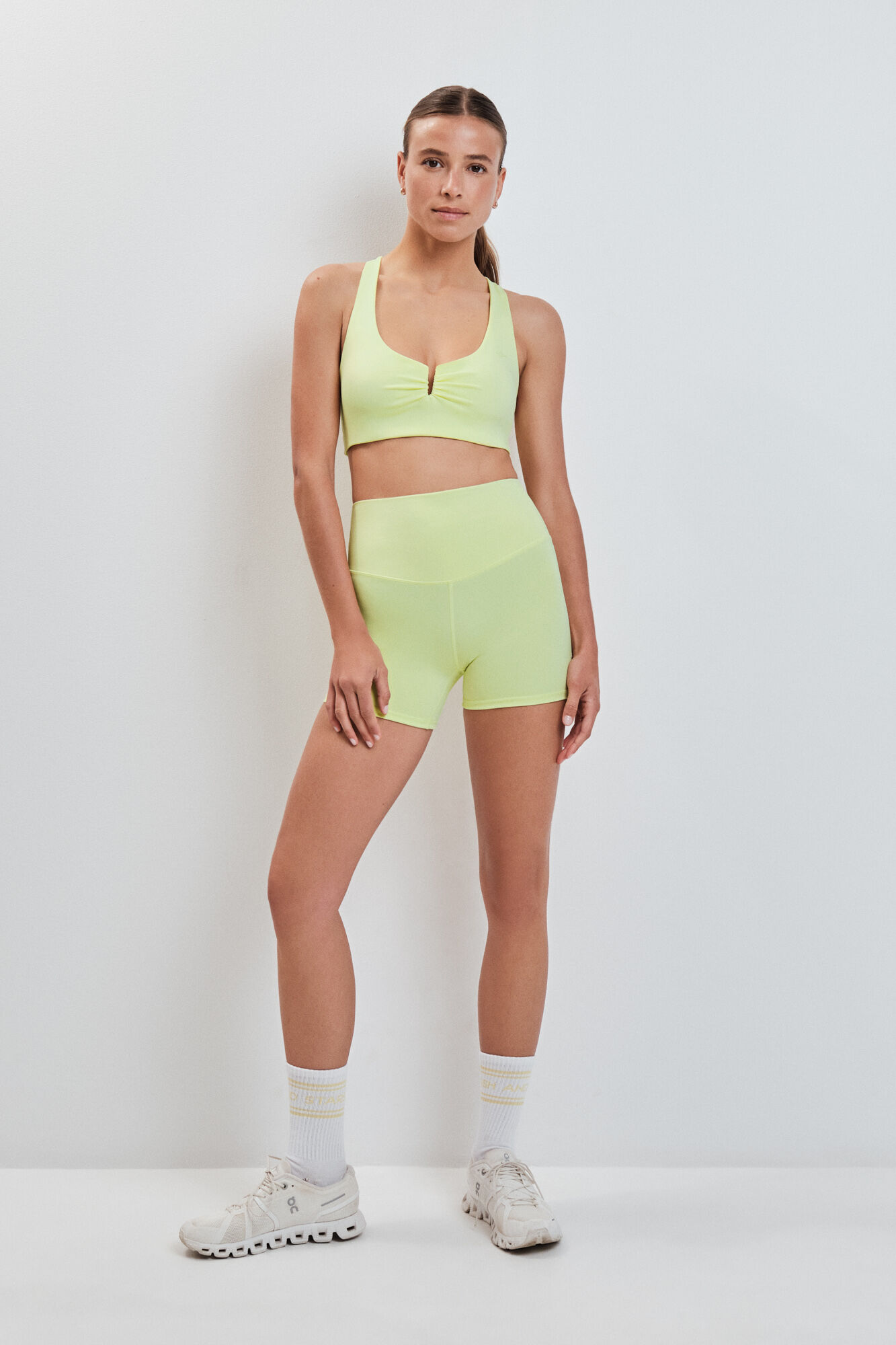 Dash and Stars Leggings cortos 4D STRETCH amarillo estampado