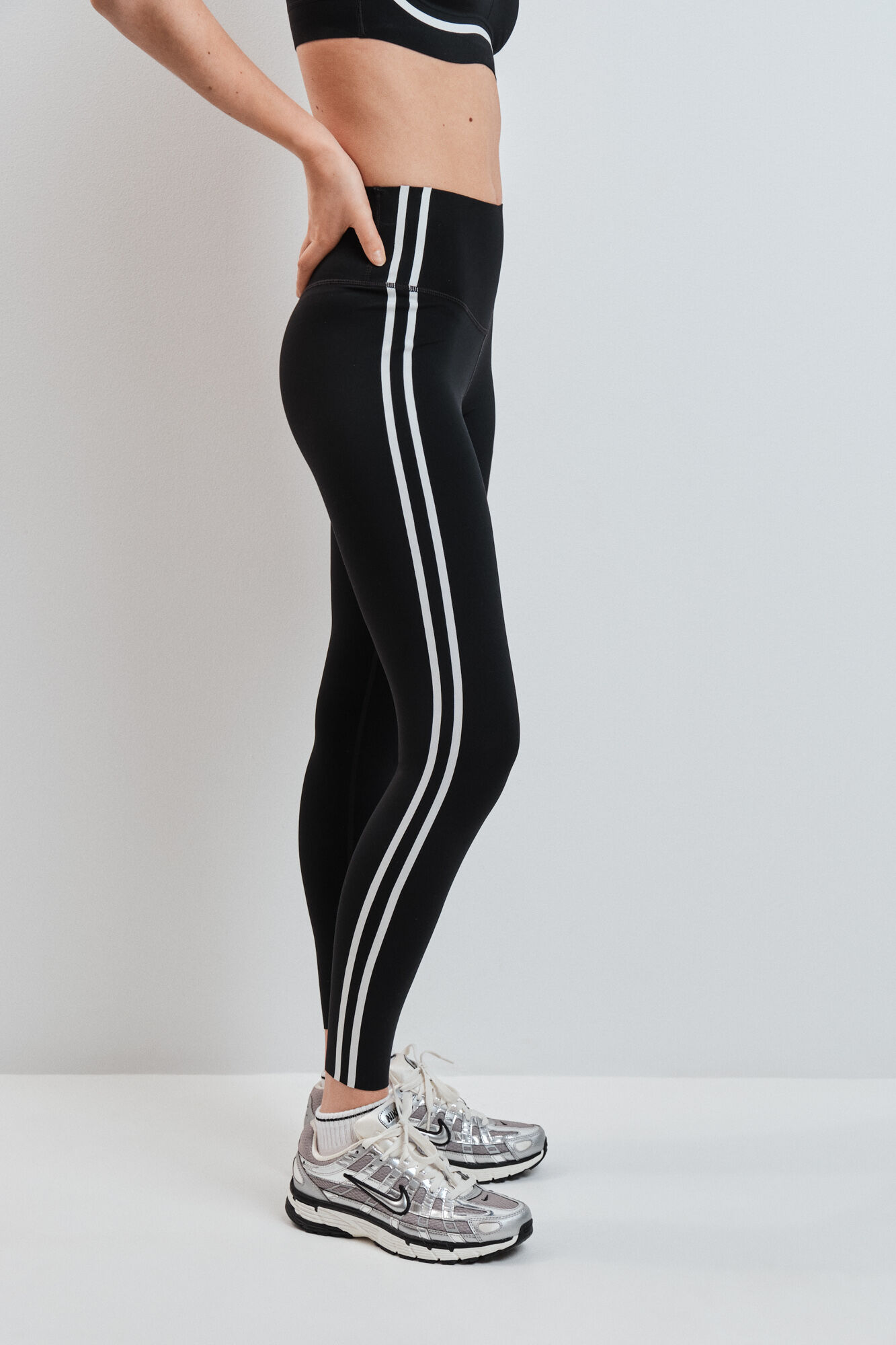 Dash and Stars Leggings COMPRESSIVE largas negras negro