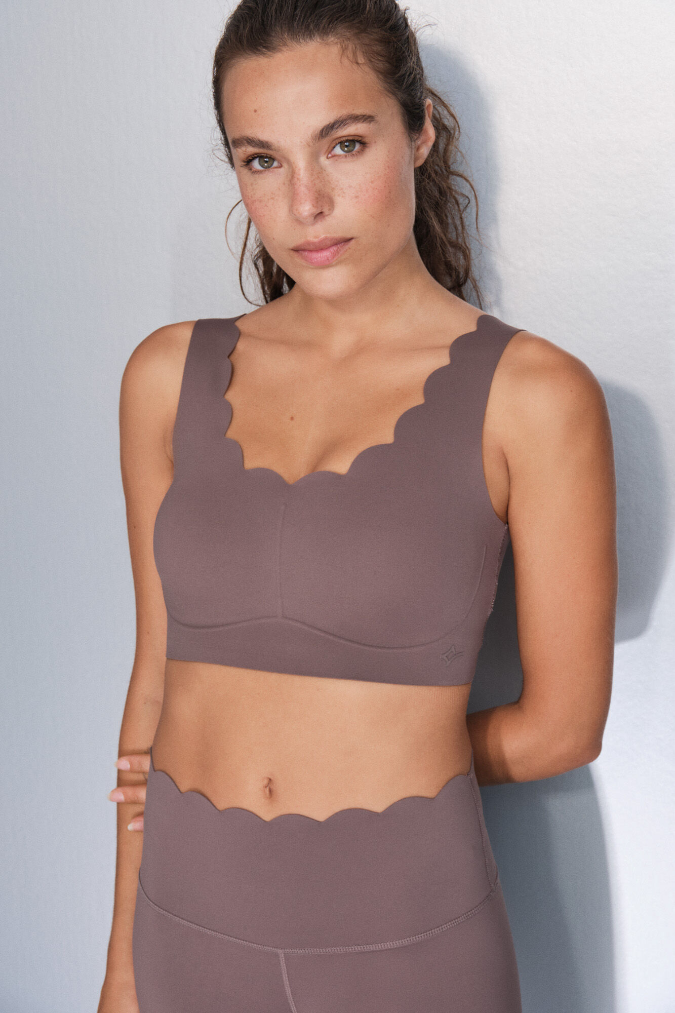 Dash and Stars Brasier deportivo marr&oacute;n COMPRESIVO caf&eacute;