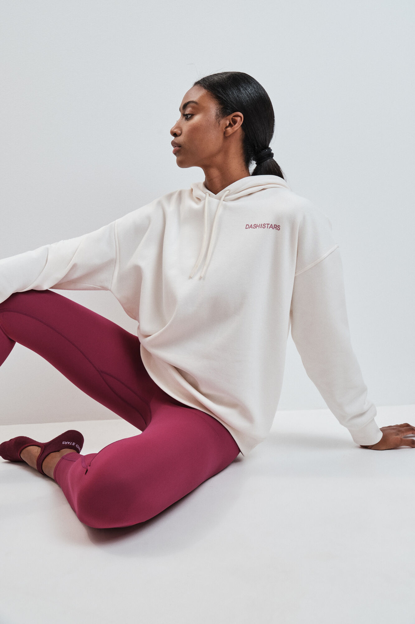 Dash and Stars Sudadera de felpa de algod&oacute;n blanco beige