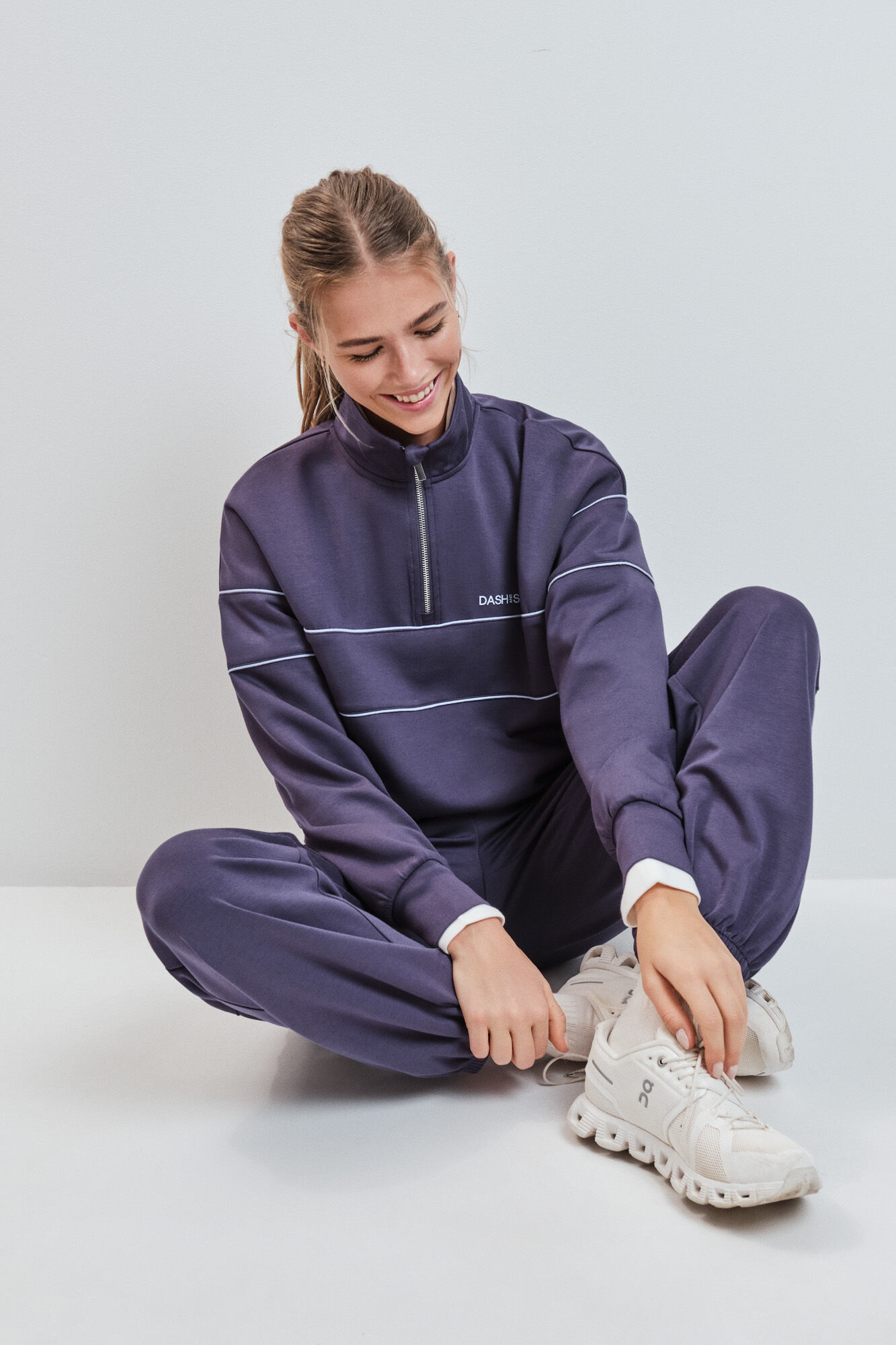 Dash and Stars Chamarra cuello alto con cierre gris