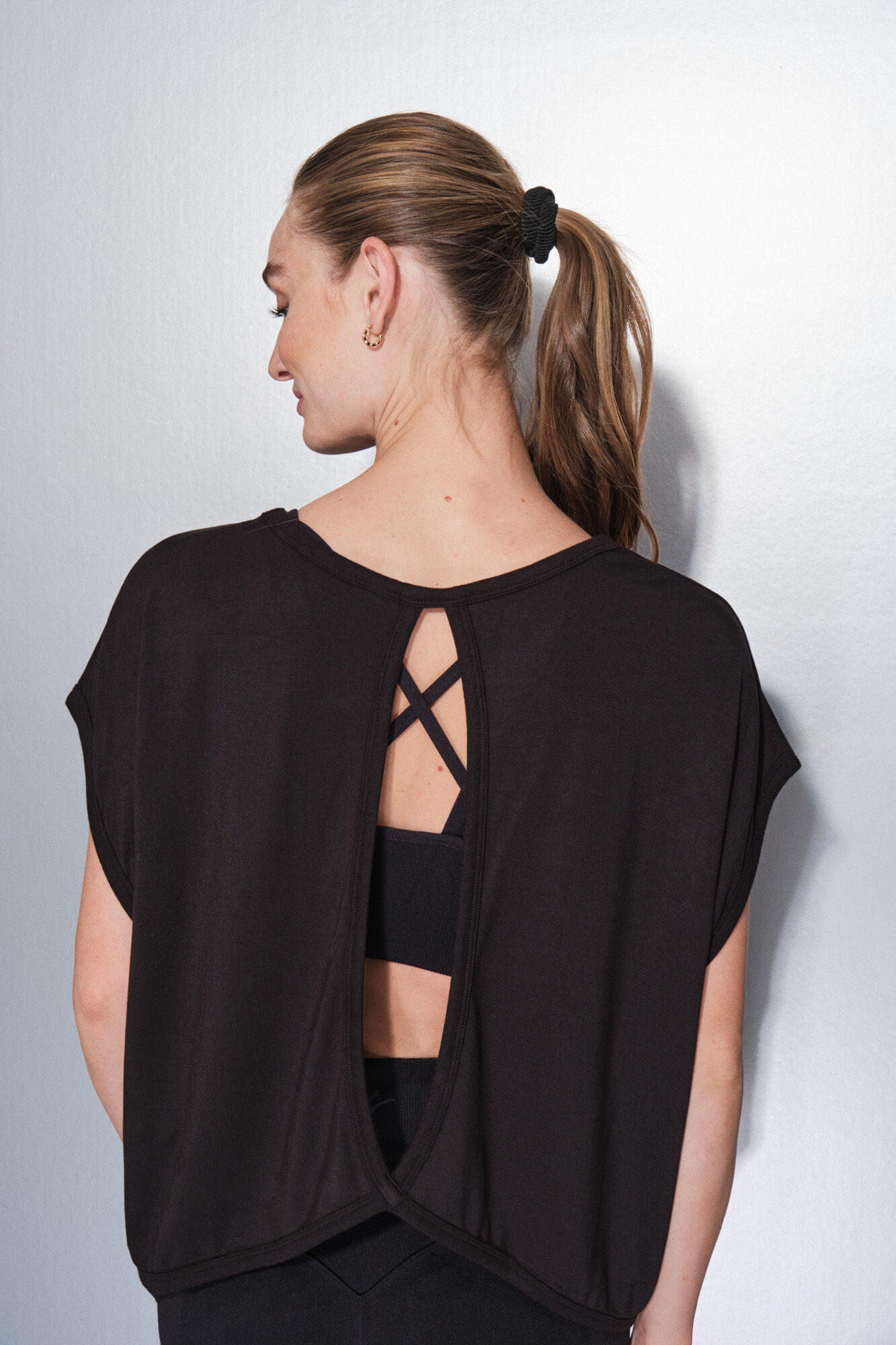 Dash and Stars Playera negra de tejido extra suave