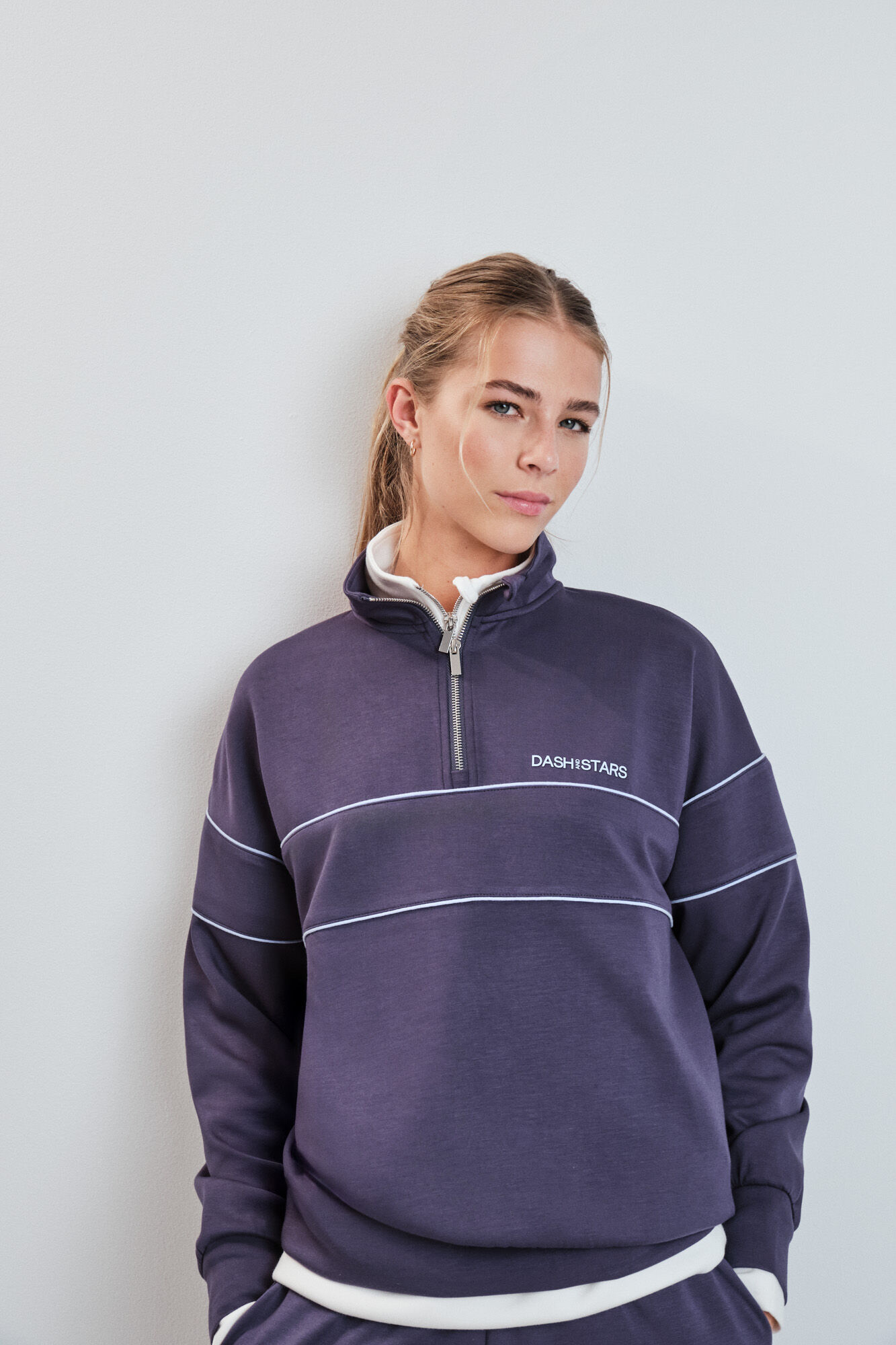 Dash and Stars Chamarra cuello alto con cierre gris