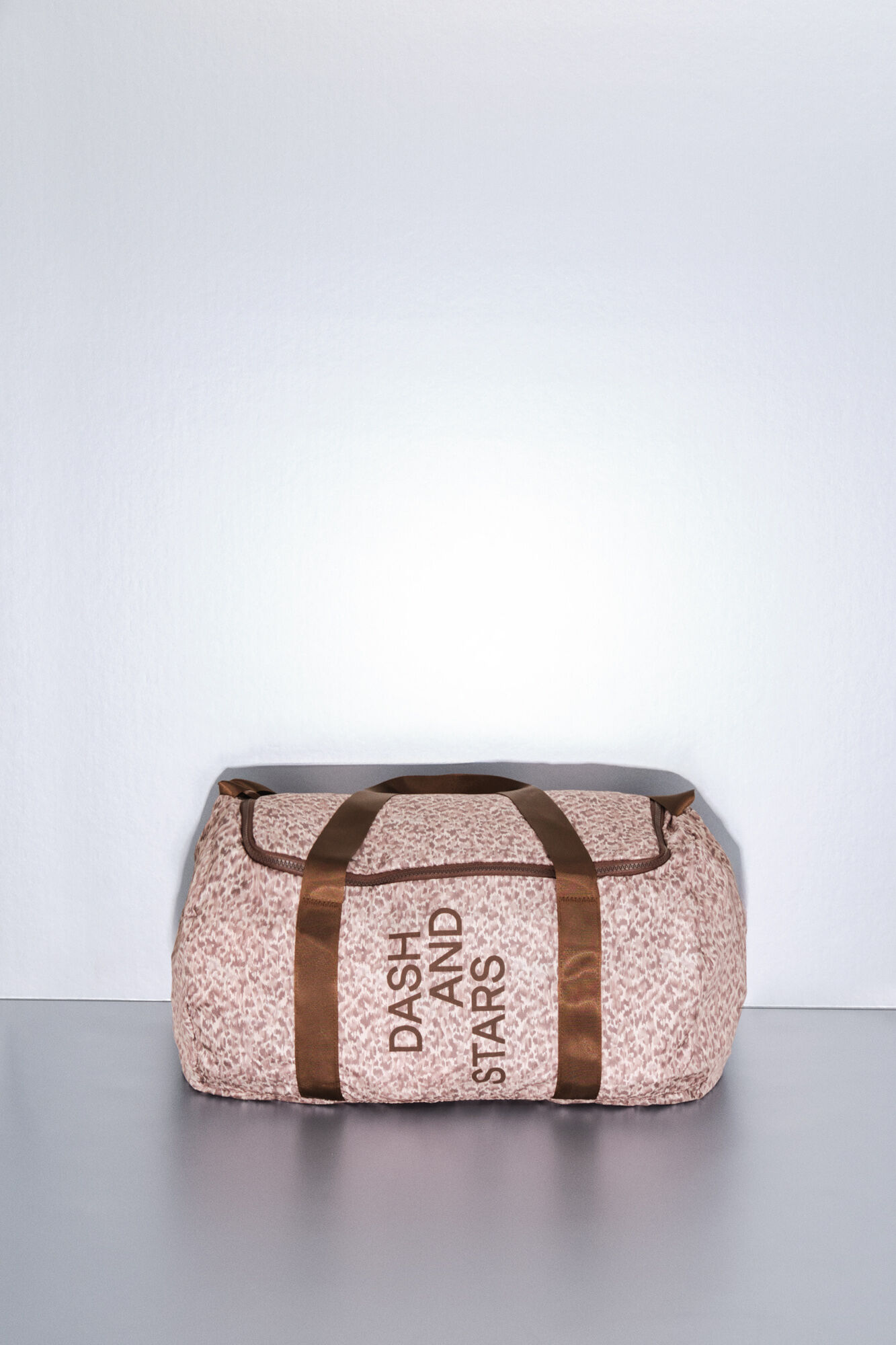 Dash and Stars Bolsa deportivo plegable con estampado animal .